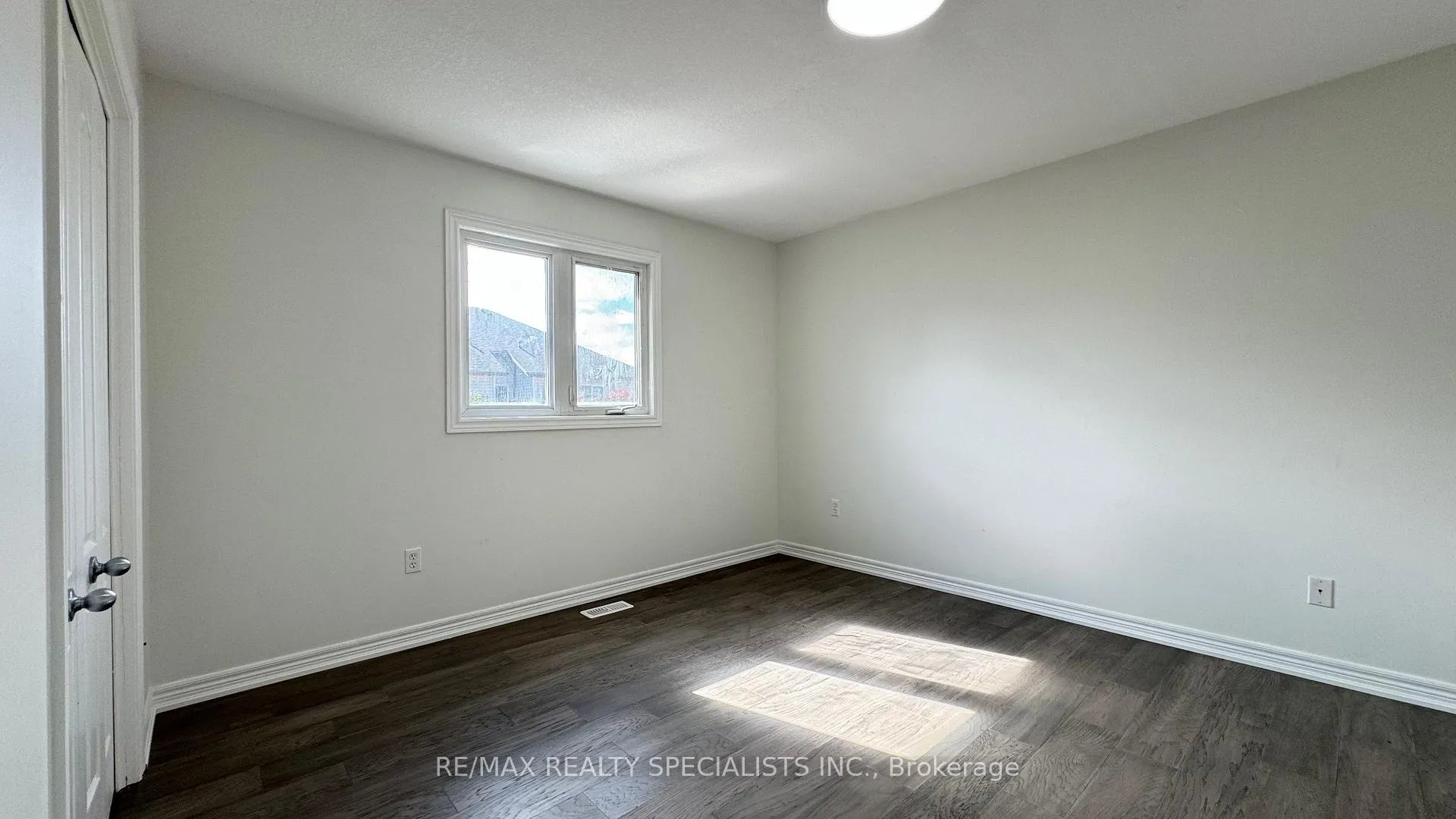 Photo 38 of Unit UPPER LvL, 505 Bridlewreath Court, Kitchener, Larentian West — HOMEH