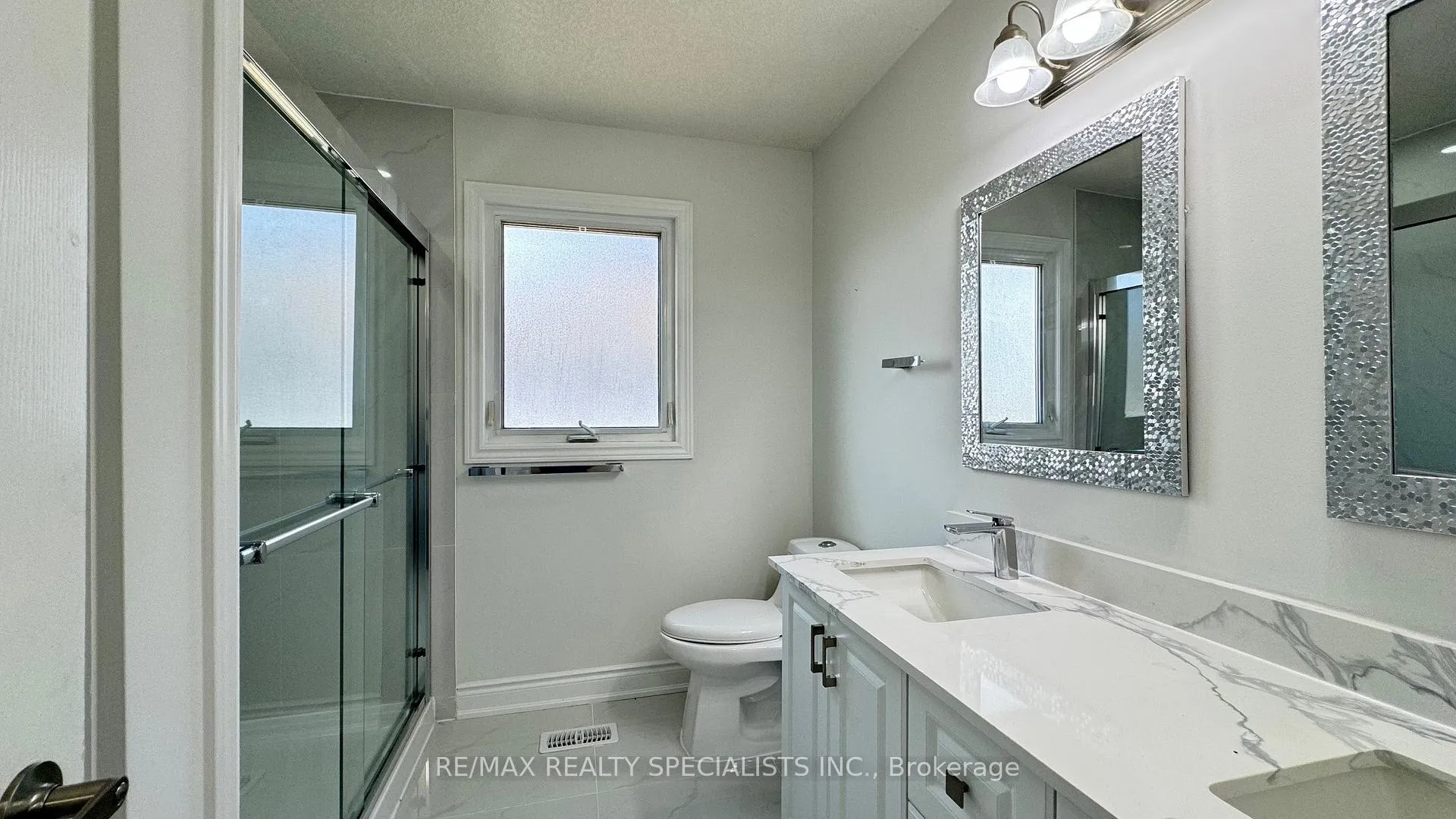 Photo 41 of Unit UPPER LvL, 505 Bridlewreath Court, Kitchener, Larentian West — HOMEH