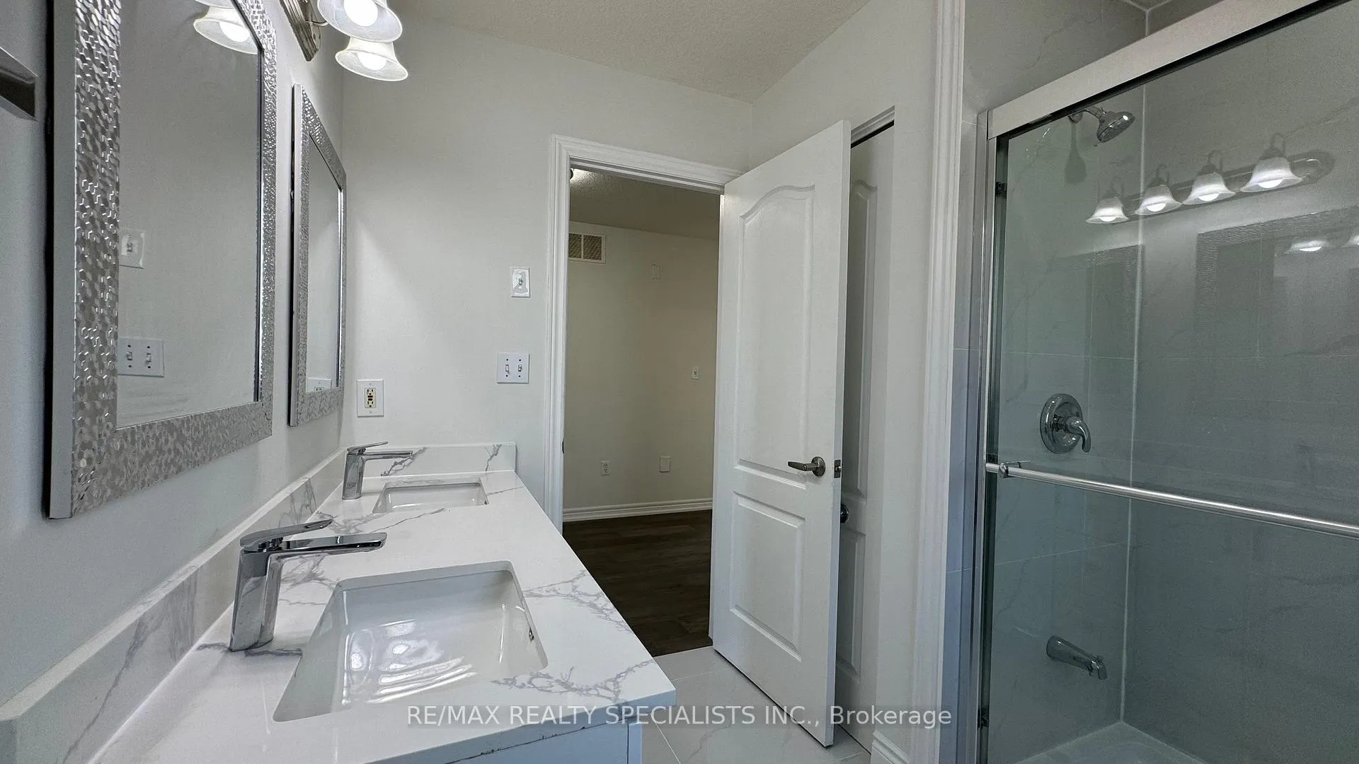 Photo 42 of Unit UPPER LvL, 505 Bridlewreath Court, Kitchener, Larentian West — HOMEH