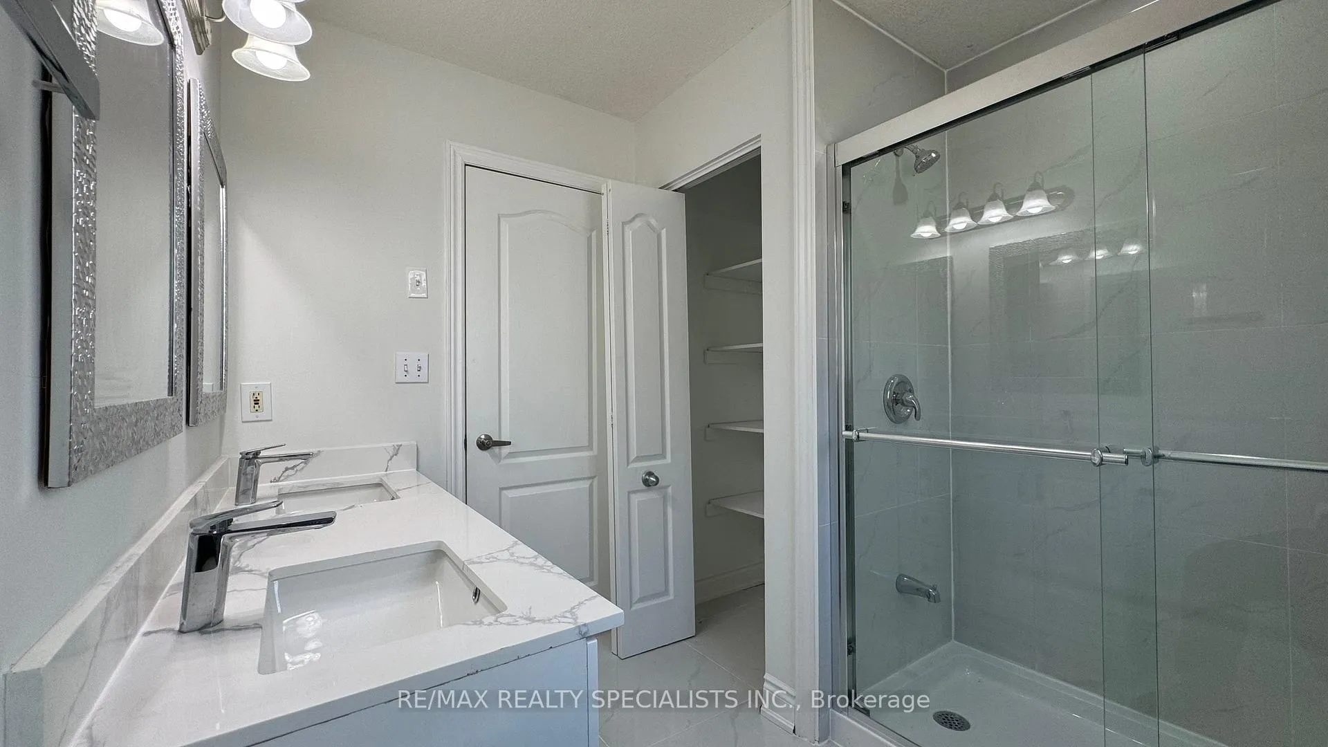 Photo 44 of Unit UPPER LvL, 505 Bridlewreath Court, Kitchener, Larentian West — HOMEH