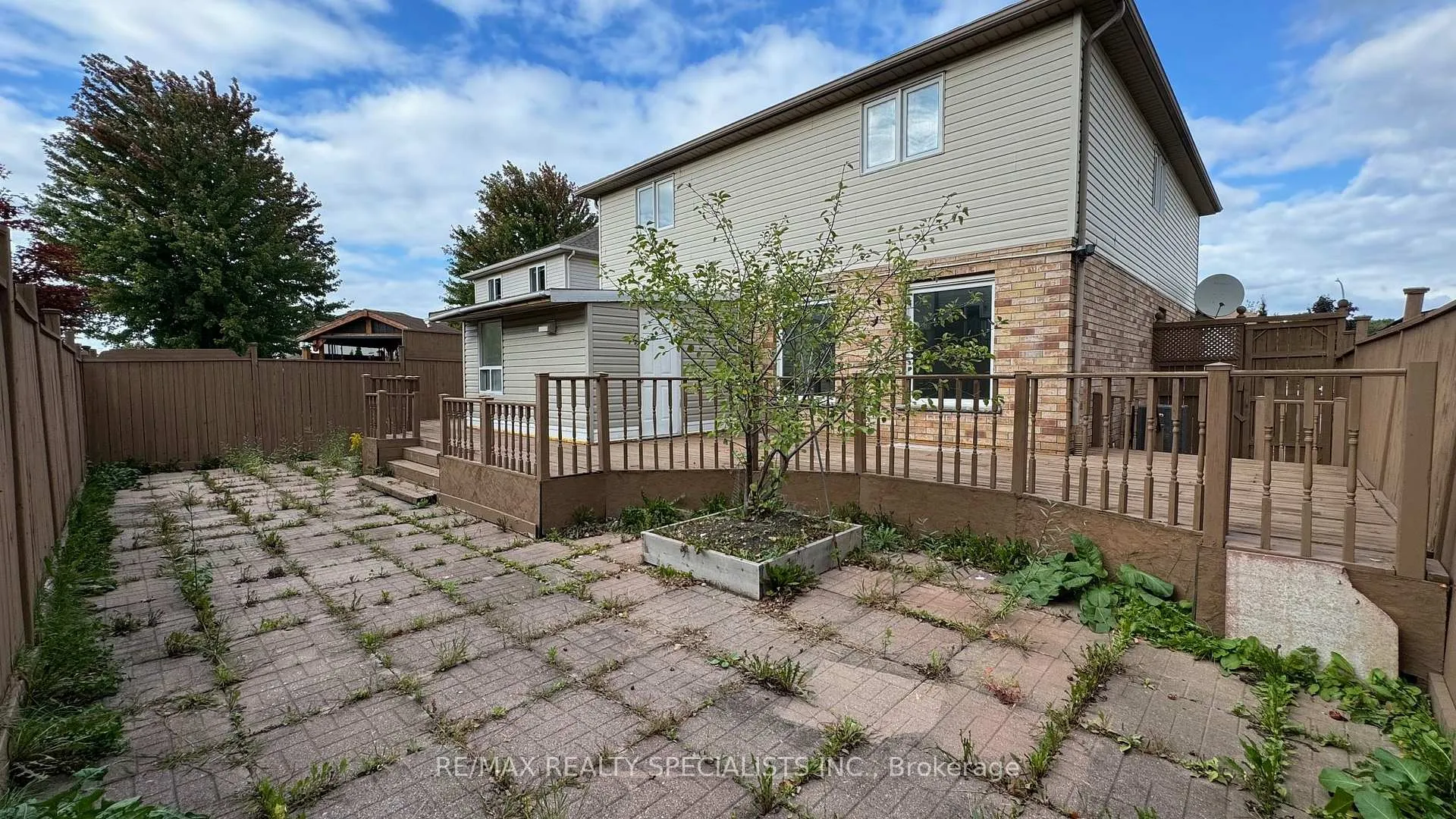Photo 49 of Unit UPPER LvL, 505 Bridlewreath Court, Kitchener, Larentian West — HOMEH