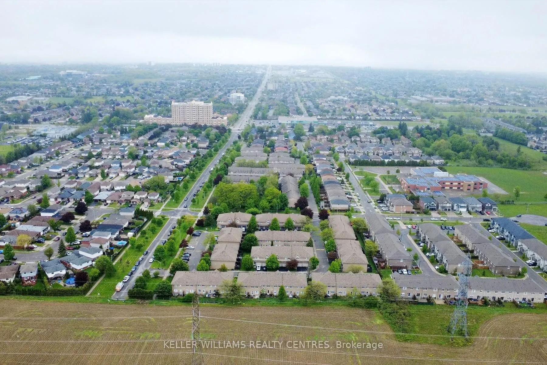 Photo 2 of Unit 19, 100 Vineberg Drive N, Hamilton, Chappel — HOMEH