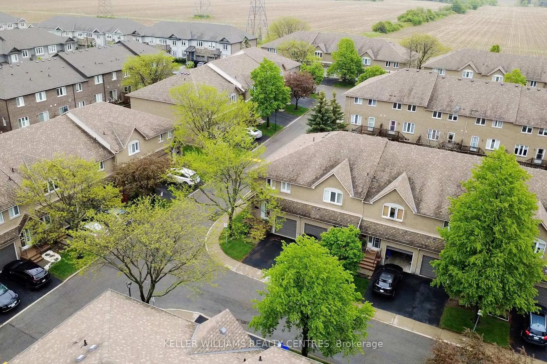 Photo 3 of Unit 19, 100 Vineberg Drive N, Hamilton, Chappel — HOMEH