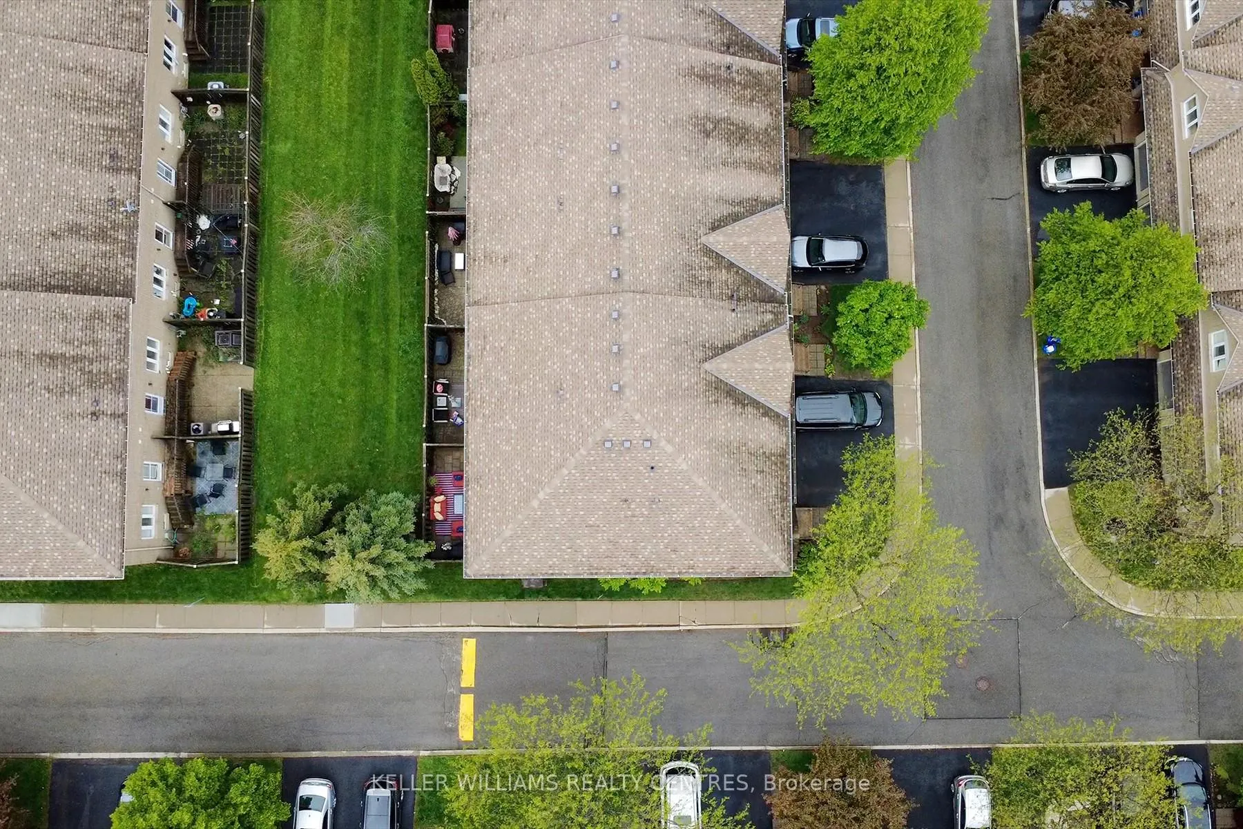 Photo 4 of Unit 19, 100 Vineberg Drive N, Hamilton, Chappel — HOMEH