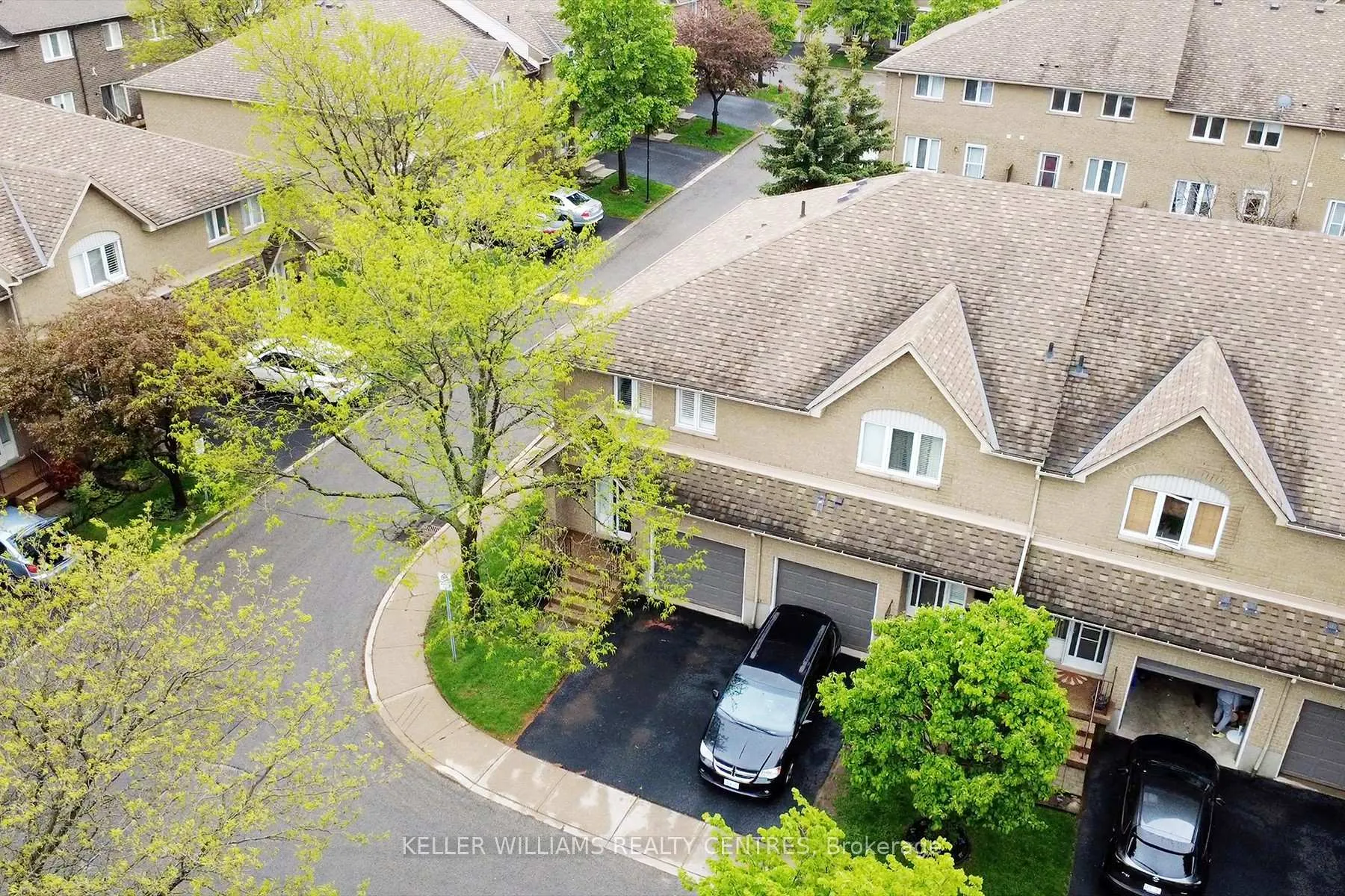 Photo 5 of Unit 19, 100 Vineberg Drive N, Hamilton, Chappel — HOMEH