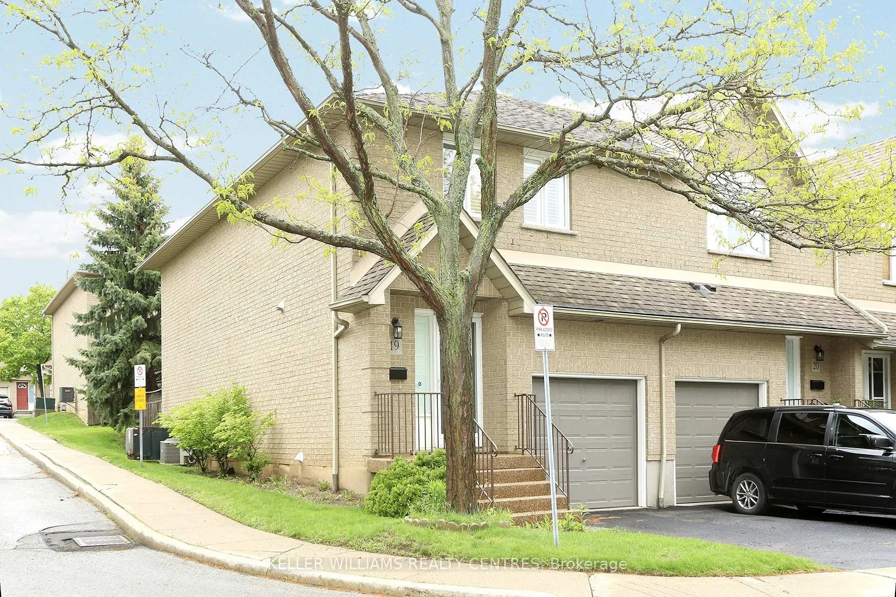 Photo 6 of Unit 19, 100 Vineberg Drive N, Hamilton, Chappel — HOMEH