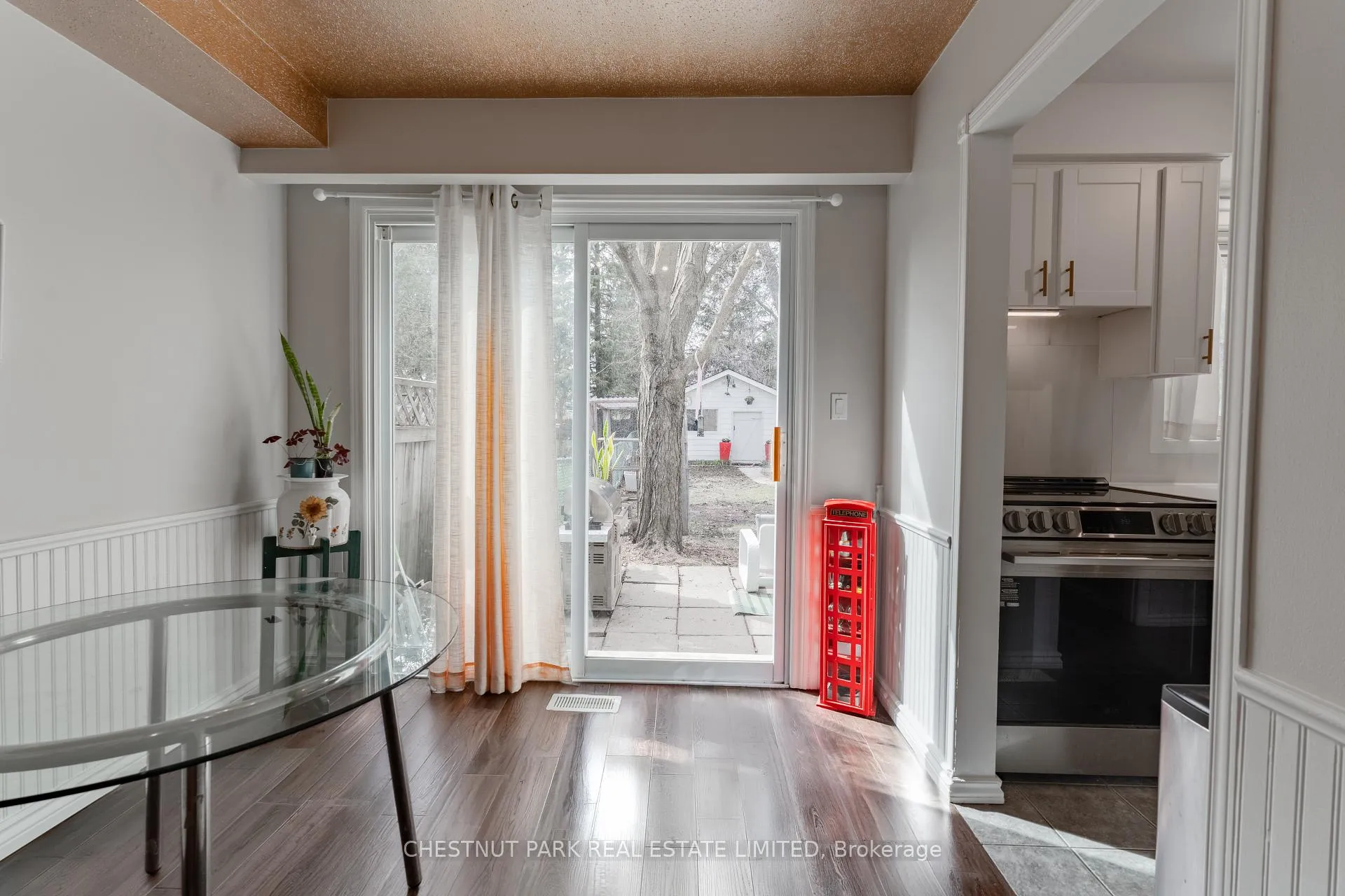 Photo 11 of 69 Madison Avenue, Orangeville — HOMEH
