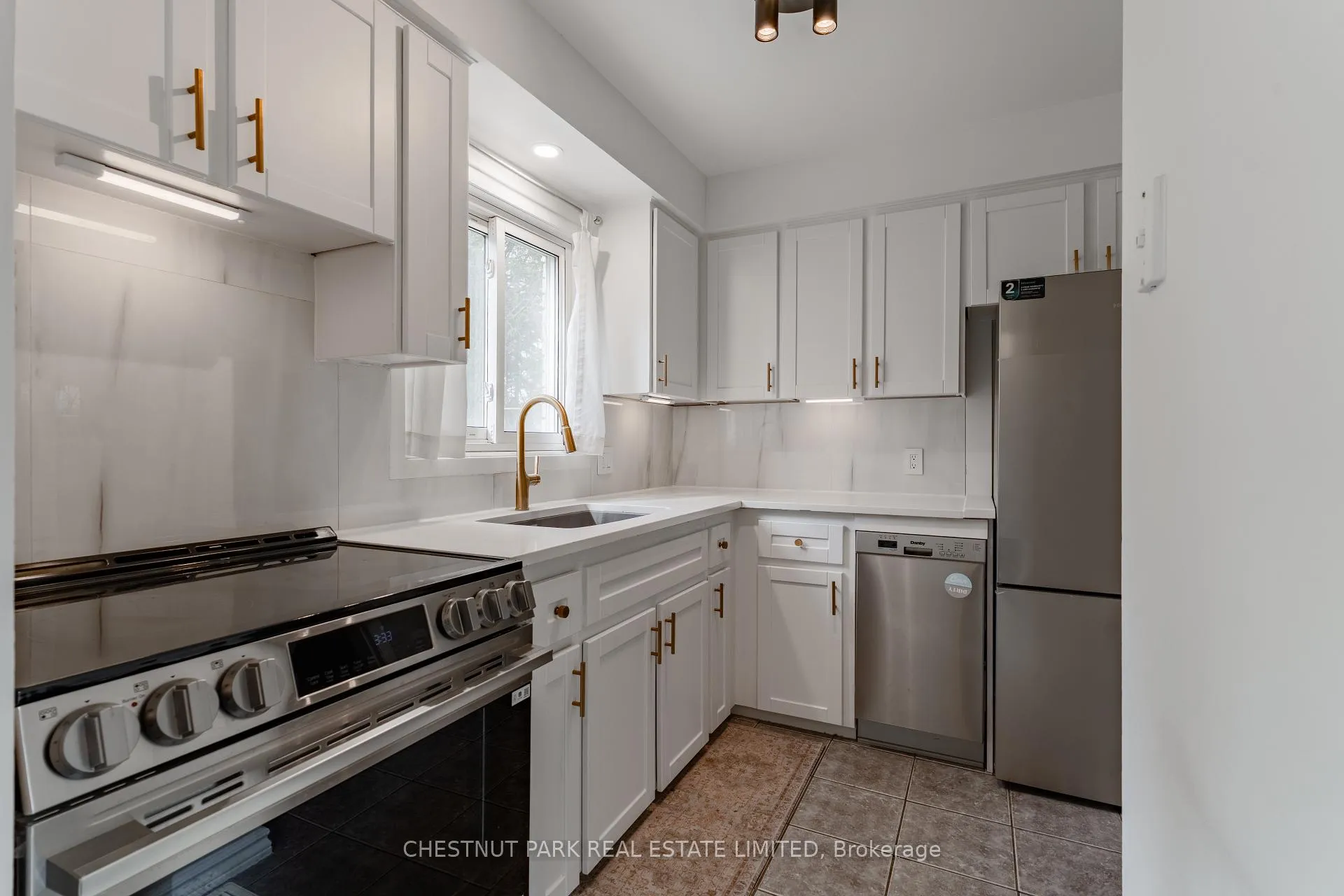 Photo 12 of 69 Madison Avenue, Orangeville — HOMEH