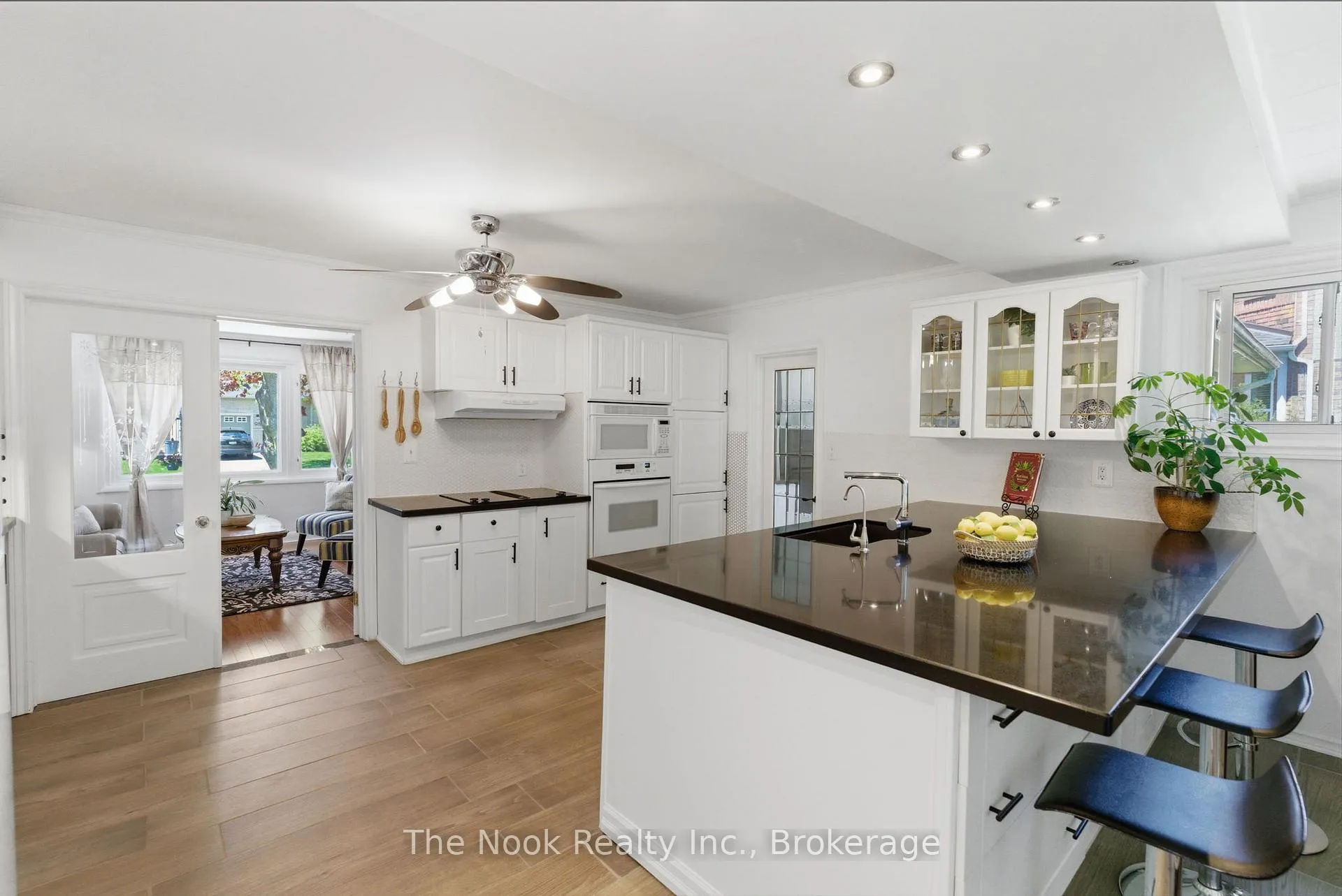 Photo 10 of 93 Bradshaw Street, Clarington, Bowmanville — HOMEH