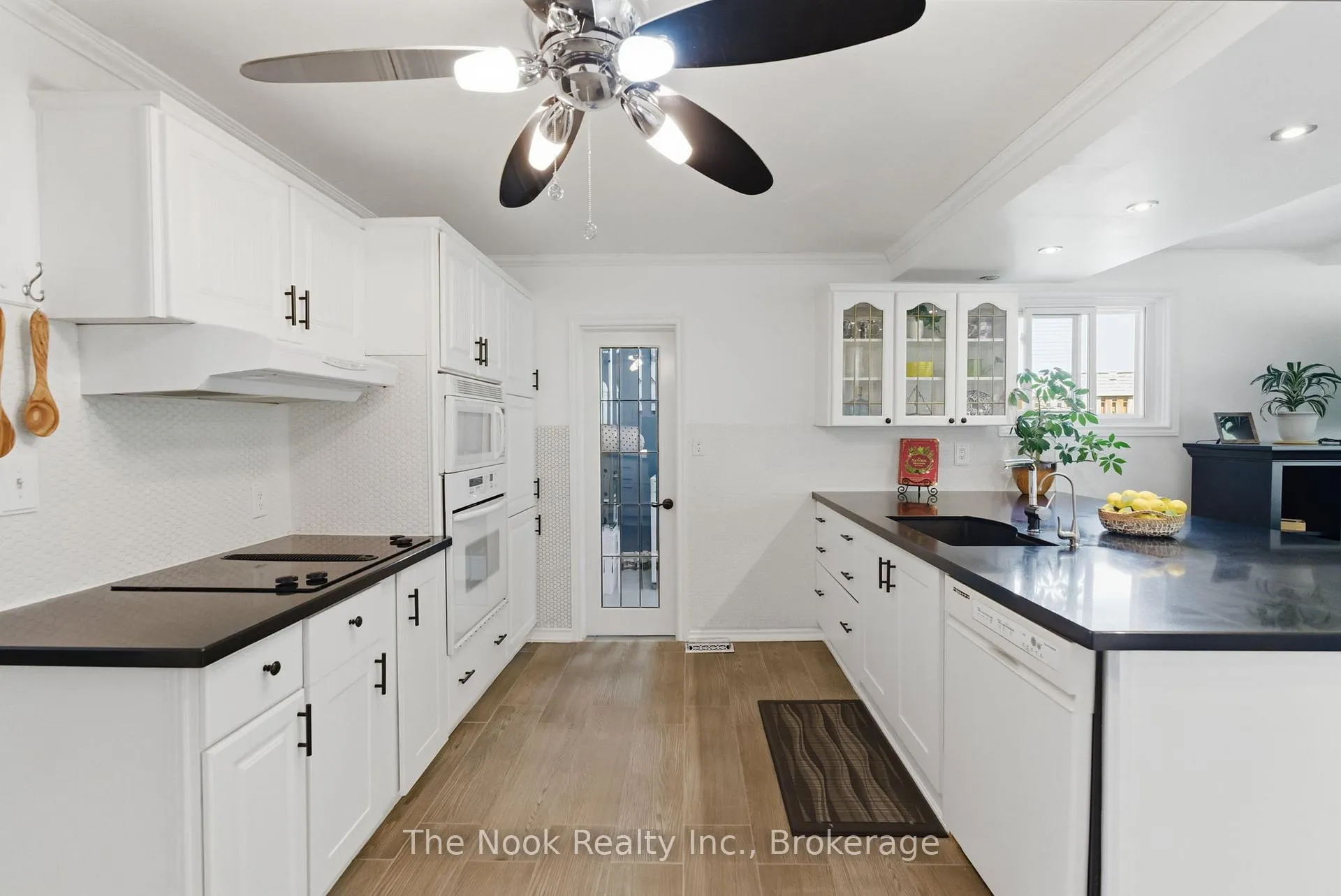 Photo 11 of 93 Bradshaw Street, Clarington, Bowmanville — HOMEH