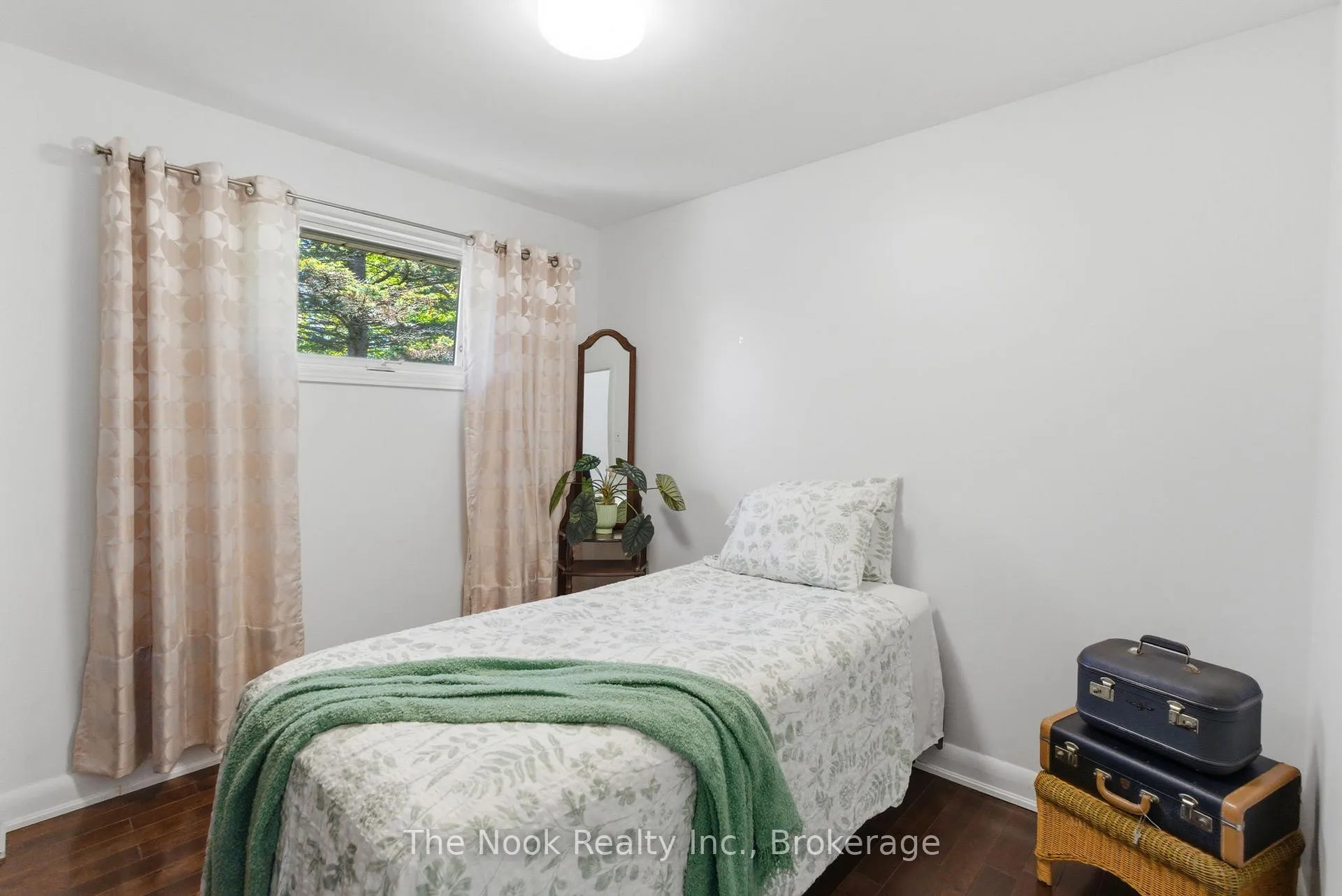 Photo 29 of 93 Bradshaw Street, Clarington, Bowmanville — HOMEH