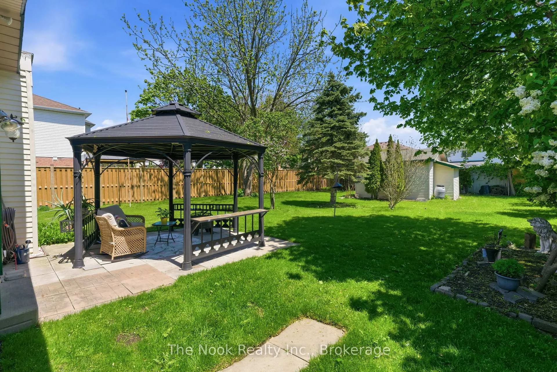 Photo 35 of 93 Bradshaw Street, Clarington, Bowmanville — HOMEH