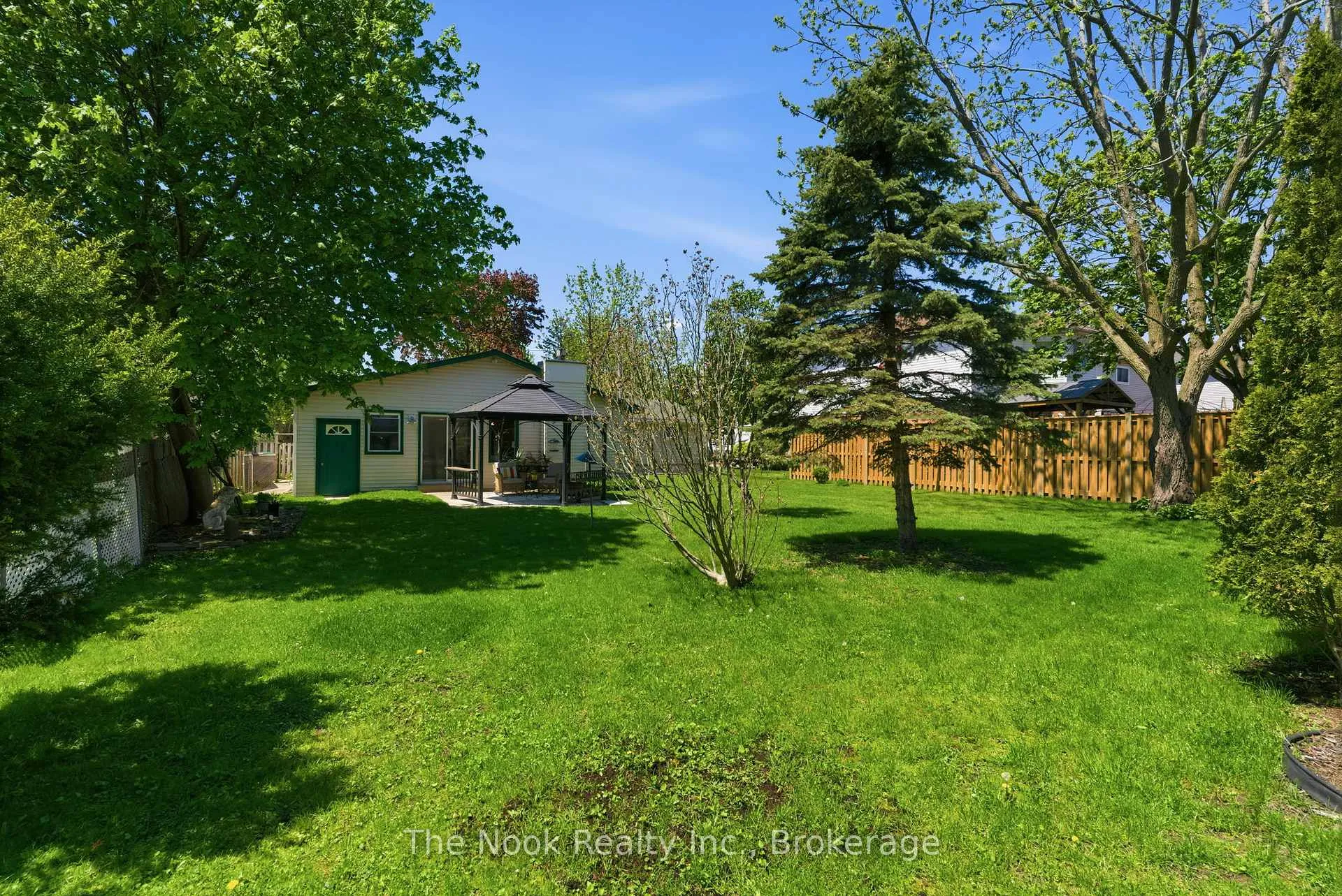 Photo 44 of 93 Bradshaw Street, Clarington, Bowmanville — HOMEH