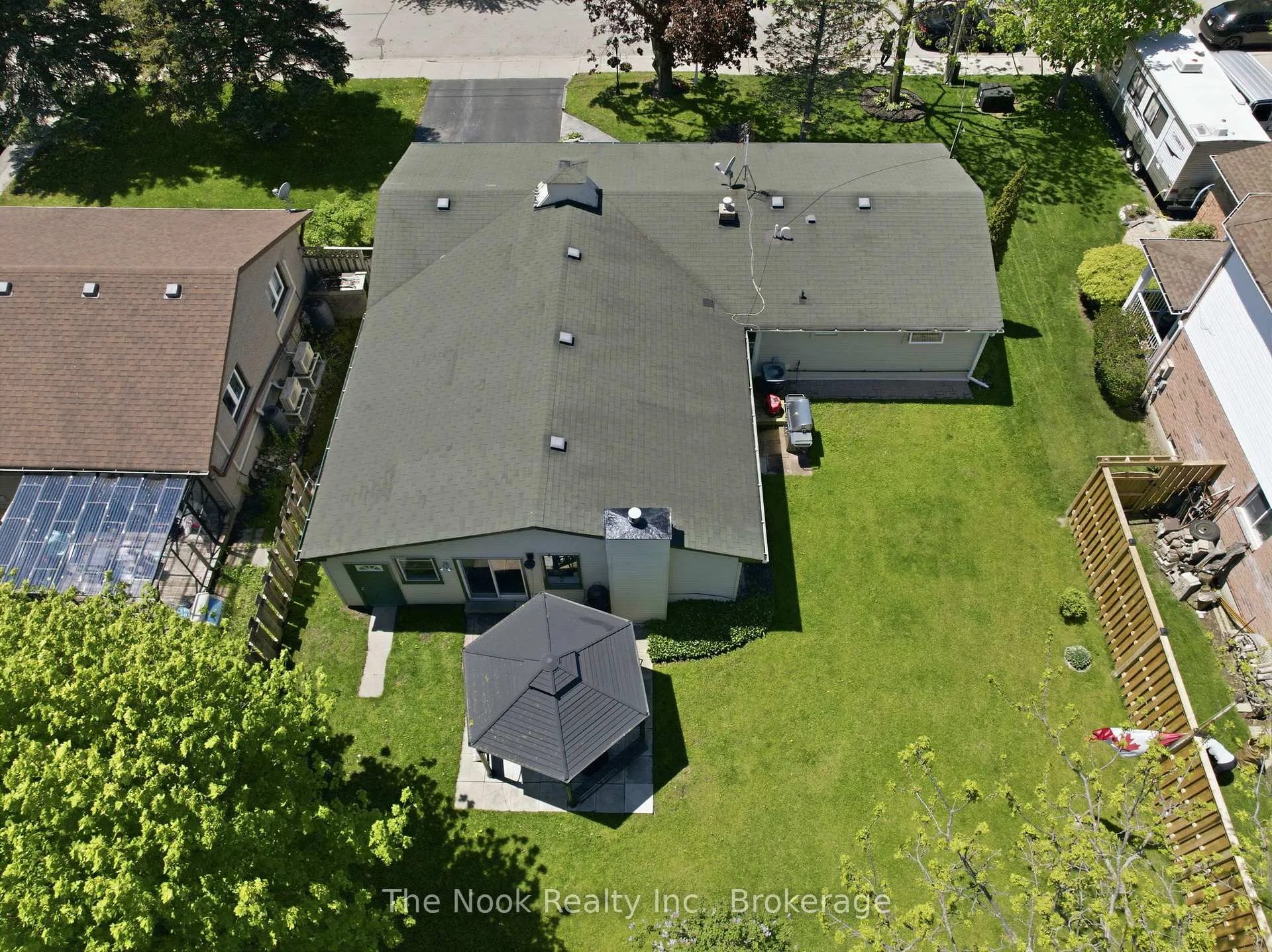 Photo 47 of 93 Bradshaw Street, Clarington, Bowmanville — HOMEH