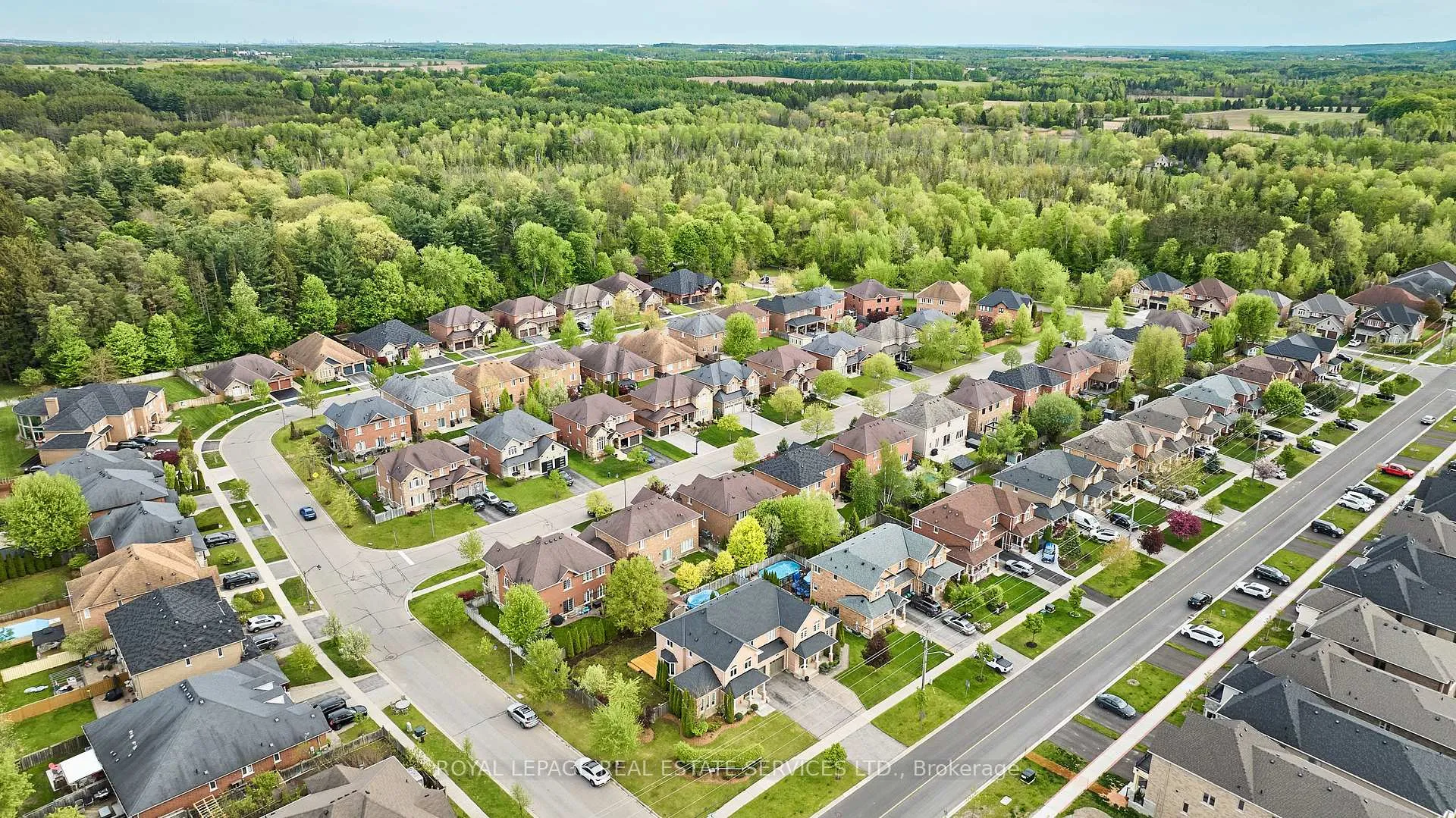 Photo 46 of 100 Walker Road W, Caledon, Caledon East — HOMEH