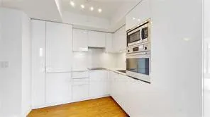 Photo 11 of Unit 805, 11 Wellesley Street W, Toronto, Bay Street Corridor — HOMEH