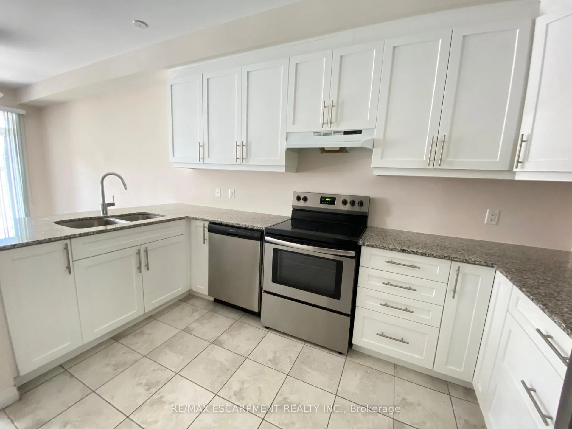 Photo 6 of 4 Workman Lane, Hamilton, Meadowlands — HOMEH