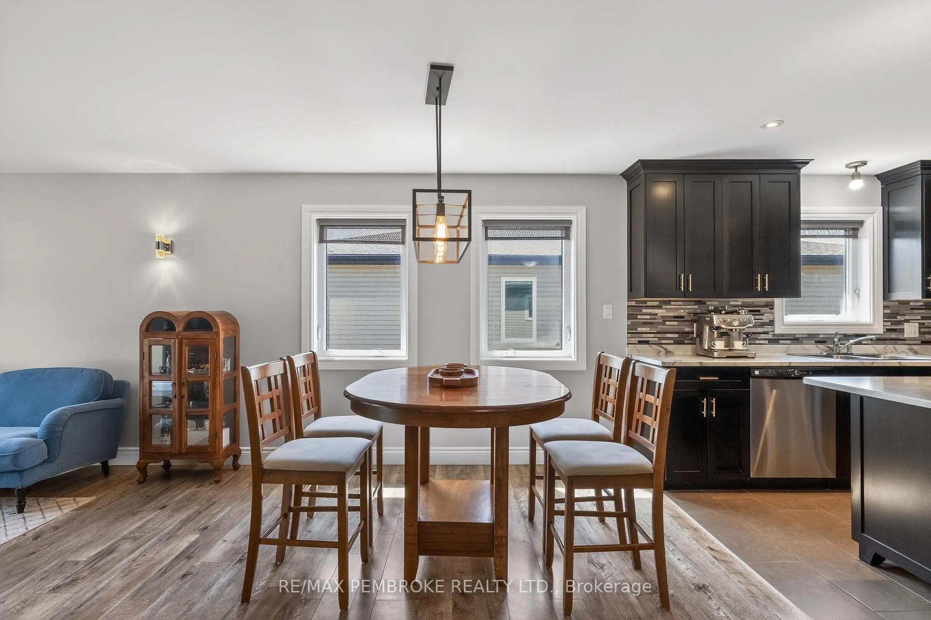 Photo 10 of 27 Noble Crescent, Petawawa — HOMEH