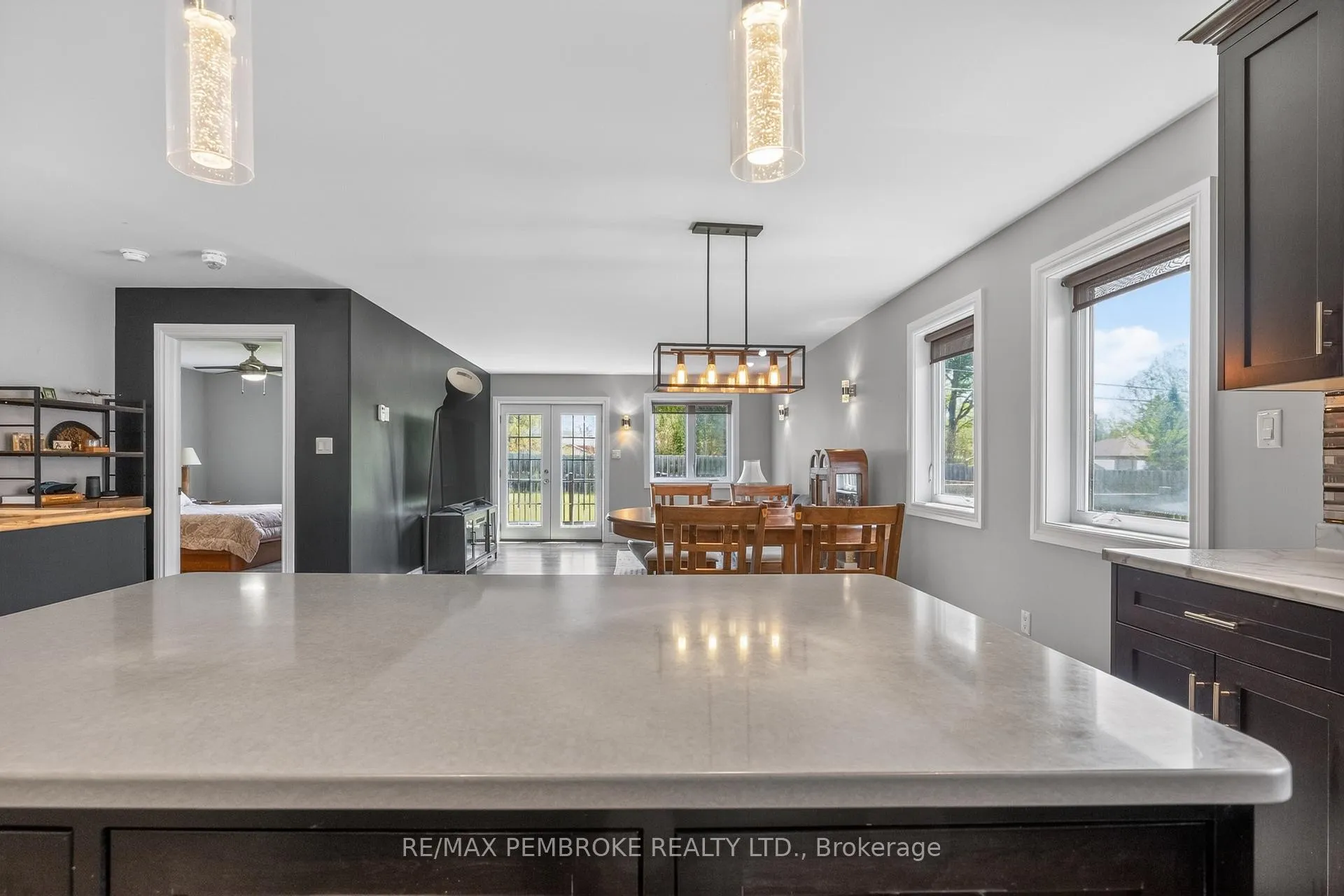 Photo 12 of 27 Noble Crescent, Petawawa — HOMEH