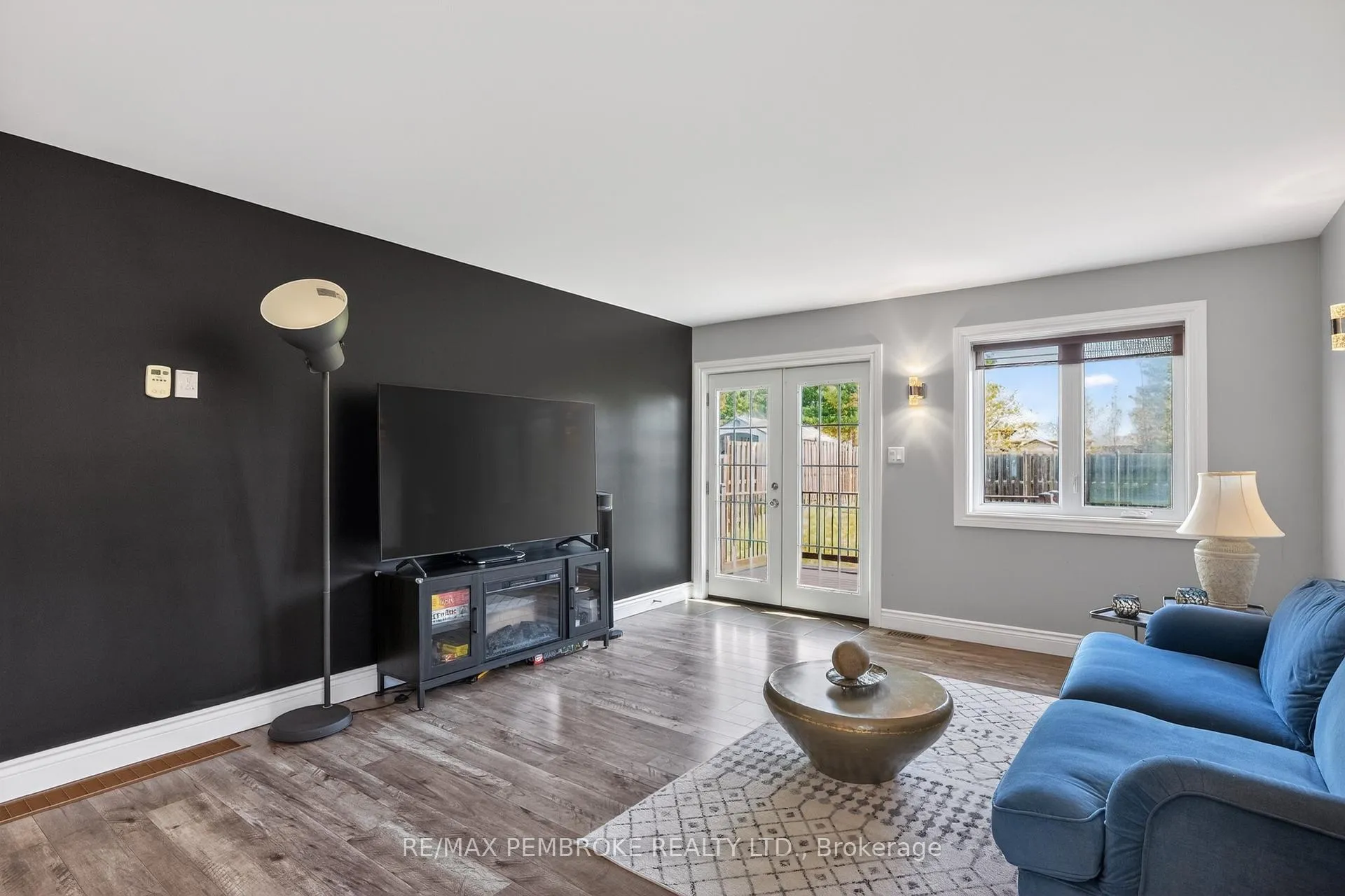Photo 15 of 27 Noble Crescent, Petawawa — HOMEH