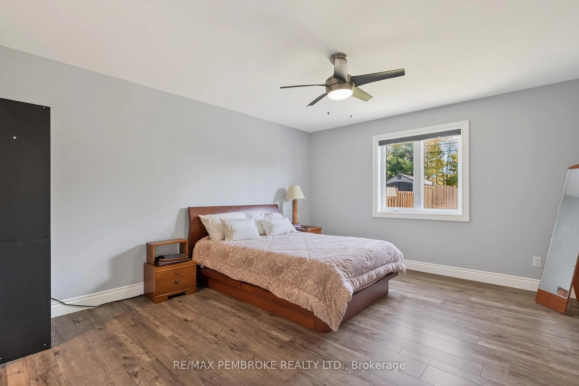 Photo 17 of 27 Noble Crescent, Petawawa — HOMEH