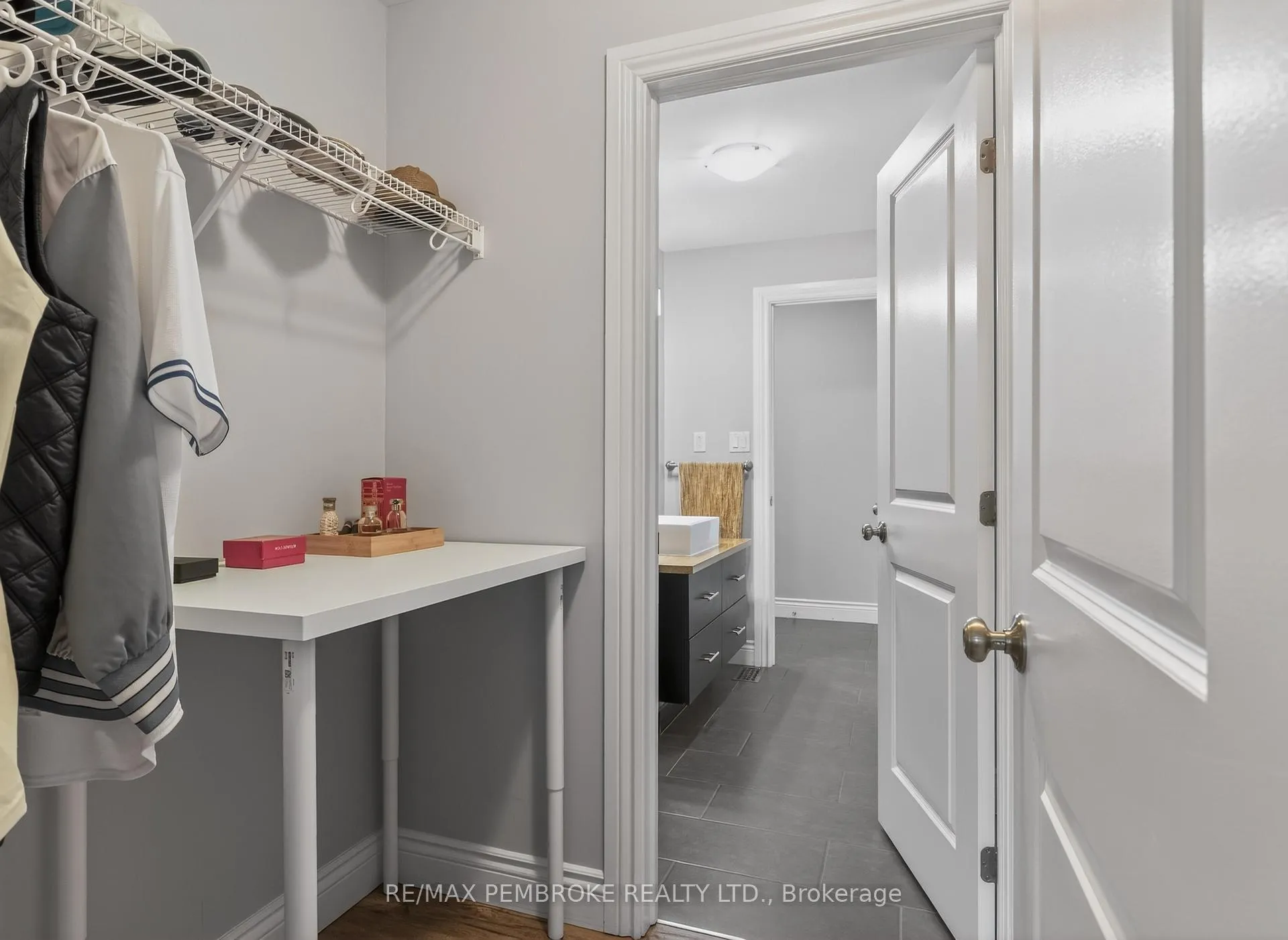 Photo 19 of 27 Noble Crescent, Petawawa — HOMEH