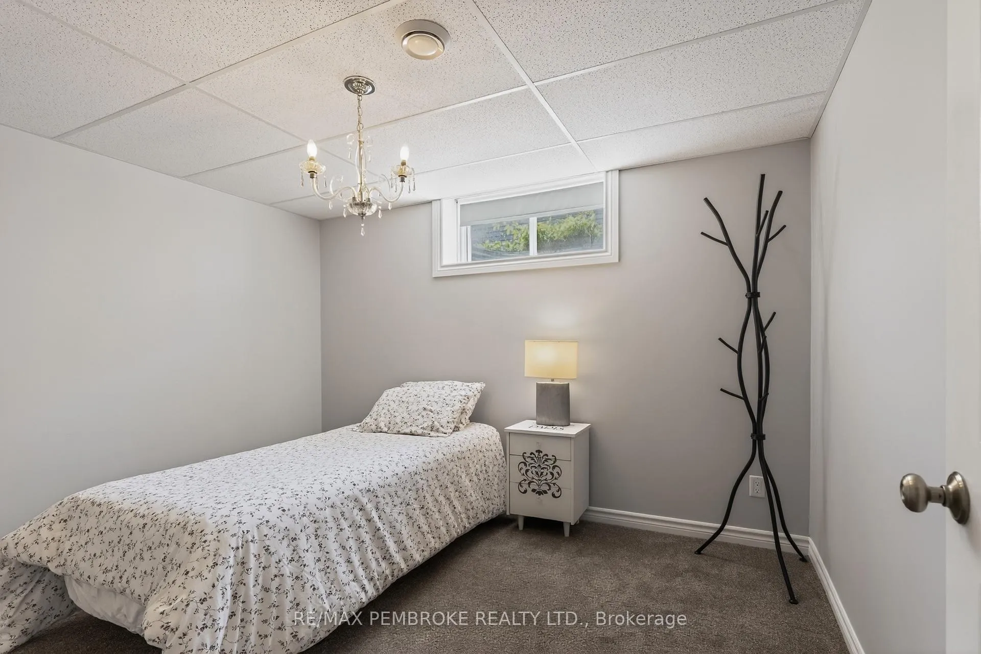 Photo 29 of 27 Noble Crescent, Petawawa — HOMEH