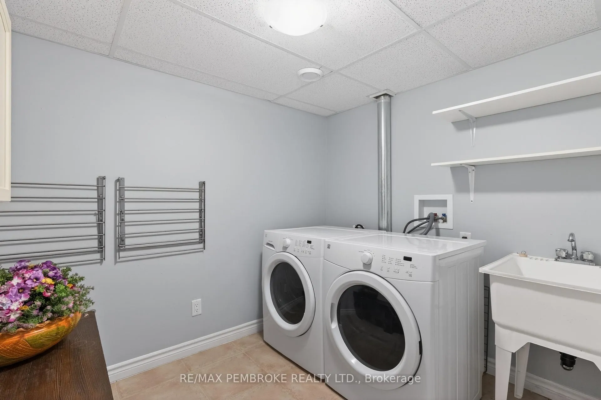 Photo 33 of 27 Noble Crescent, Petawawa — HOMEH