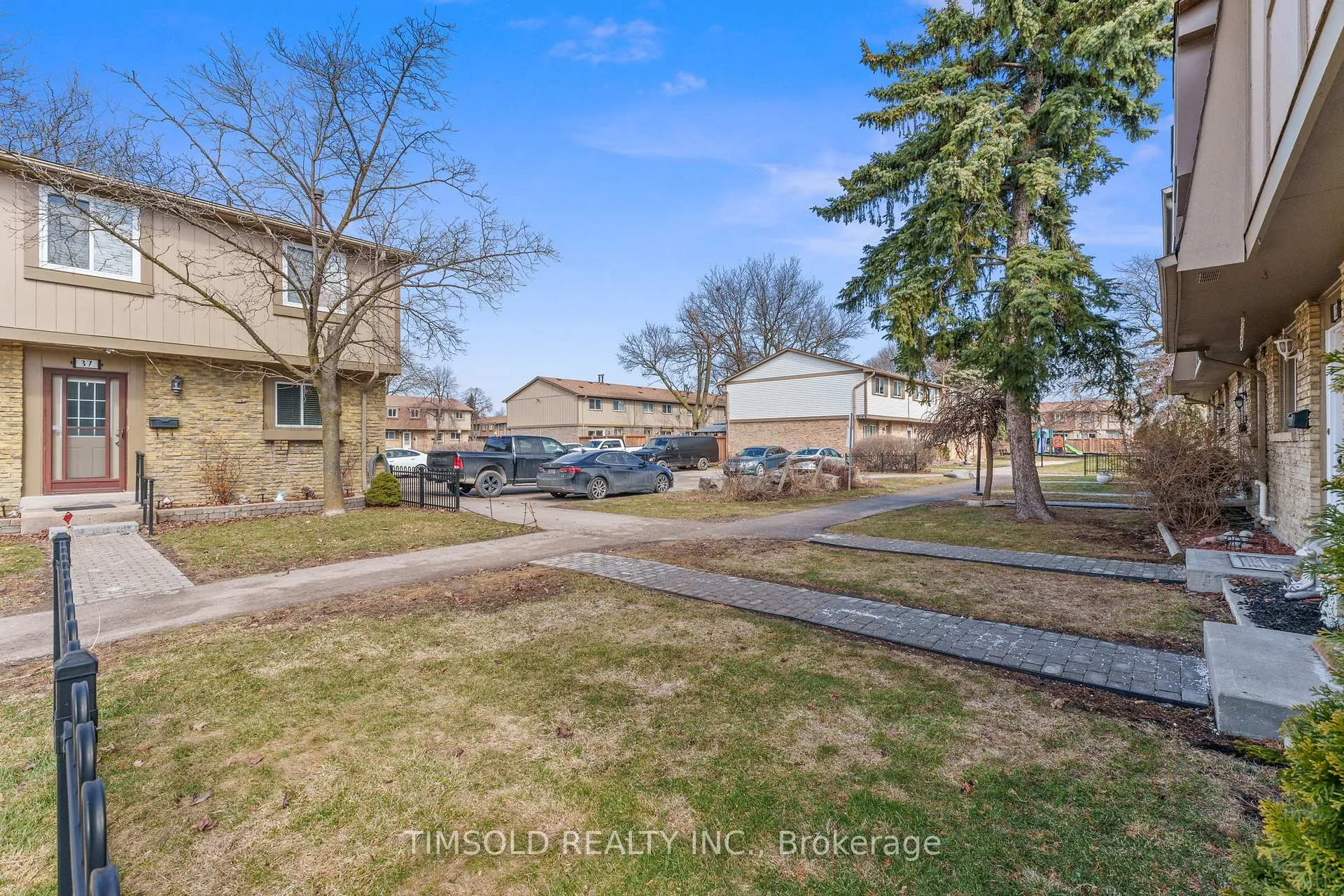 Photo 39 of Unit 29, 57 Hansen Road N, Brampton, Madoc — HOMEH