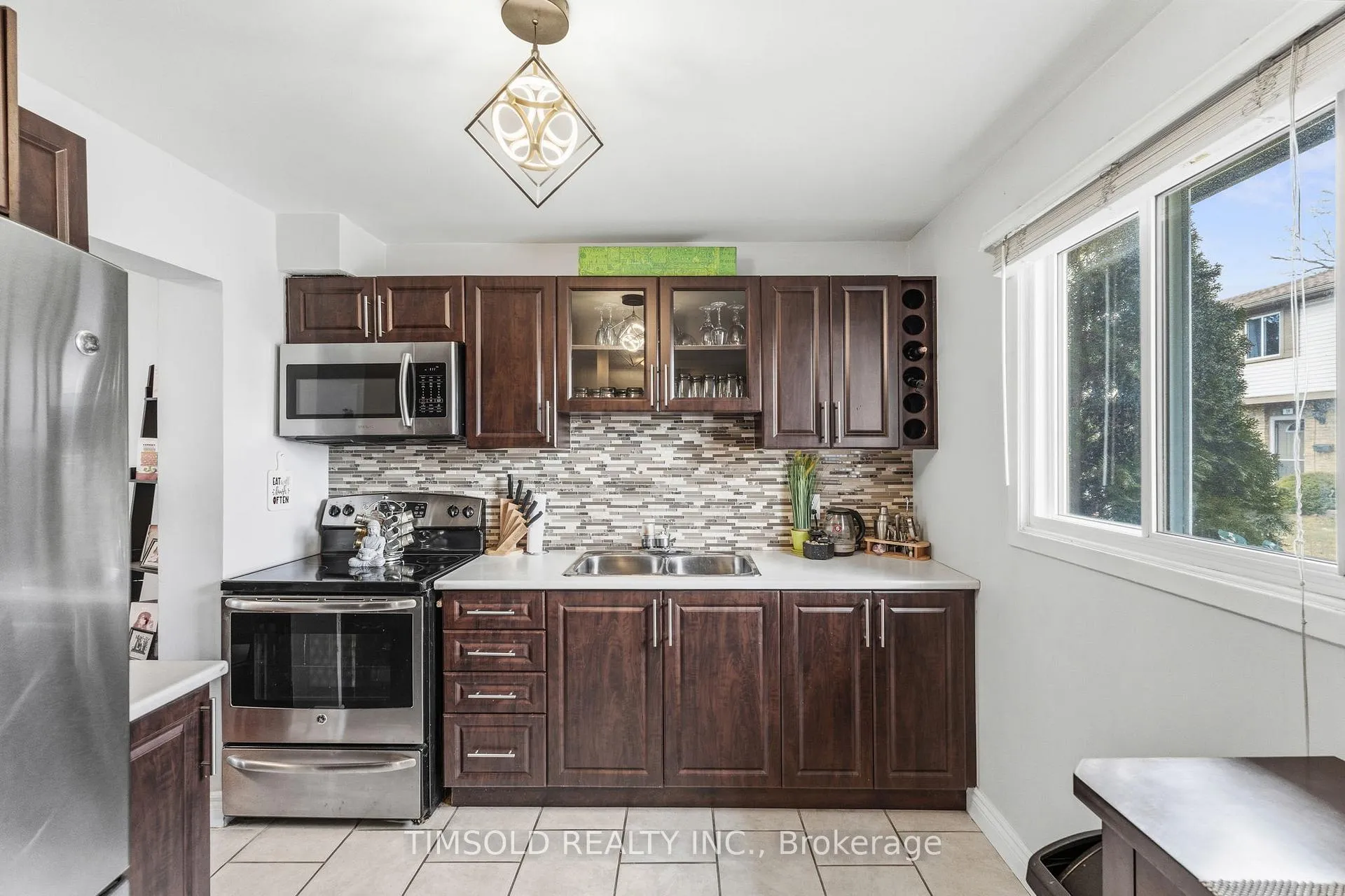 Photo 8 of Unit 29, 57 Hansen Road N, Brampton, Madoc — HOMEH