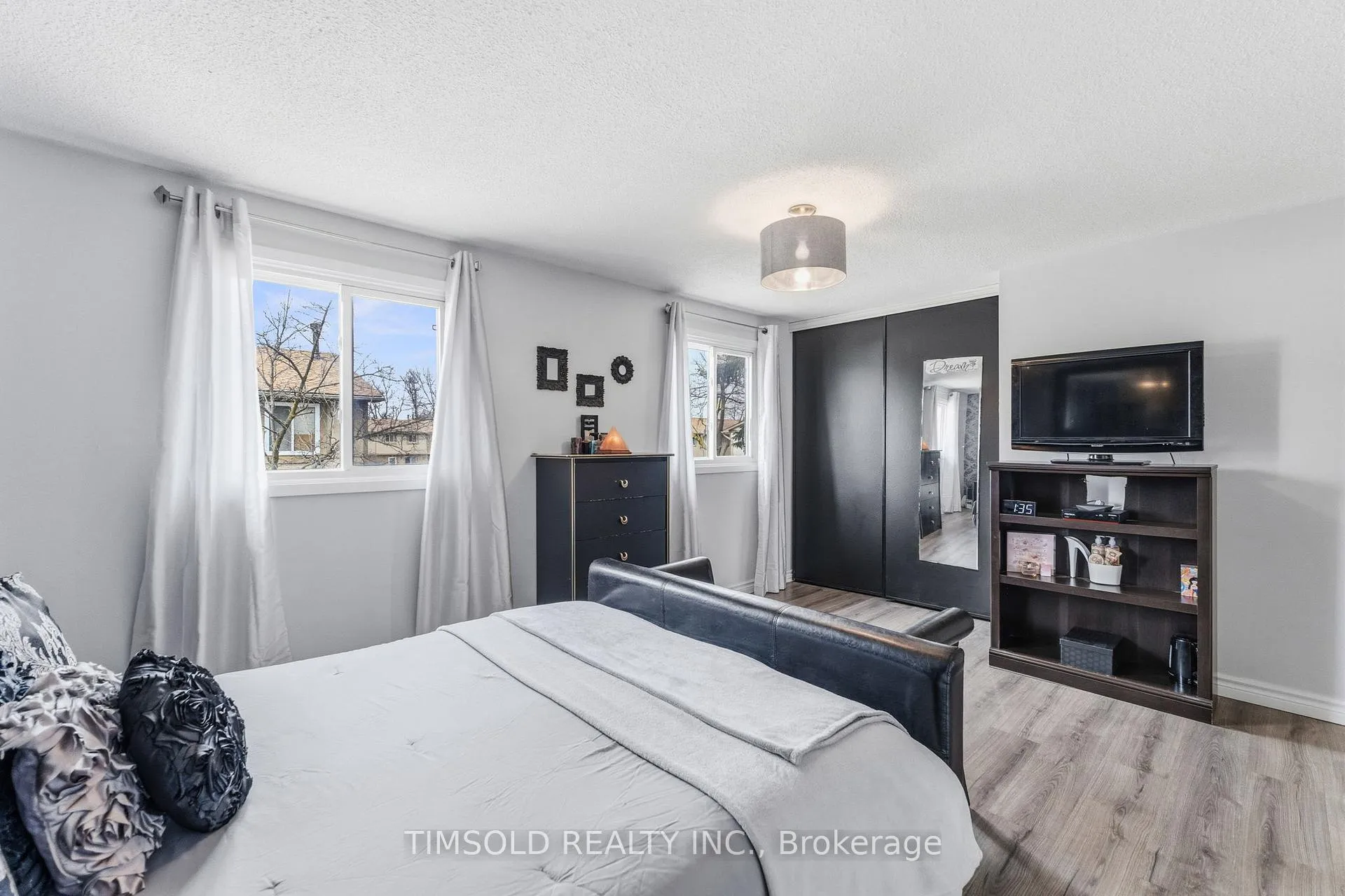 Photo 19 of Unit 29, 57 Hansen Road N, Brampton, Madoc — HOMEH