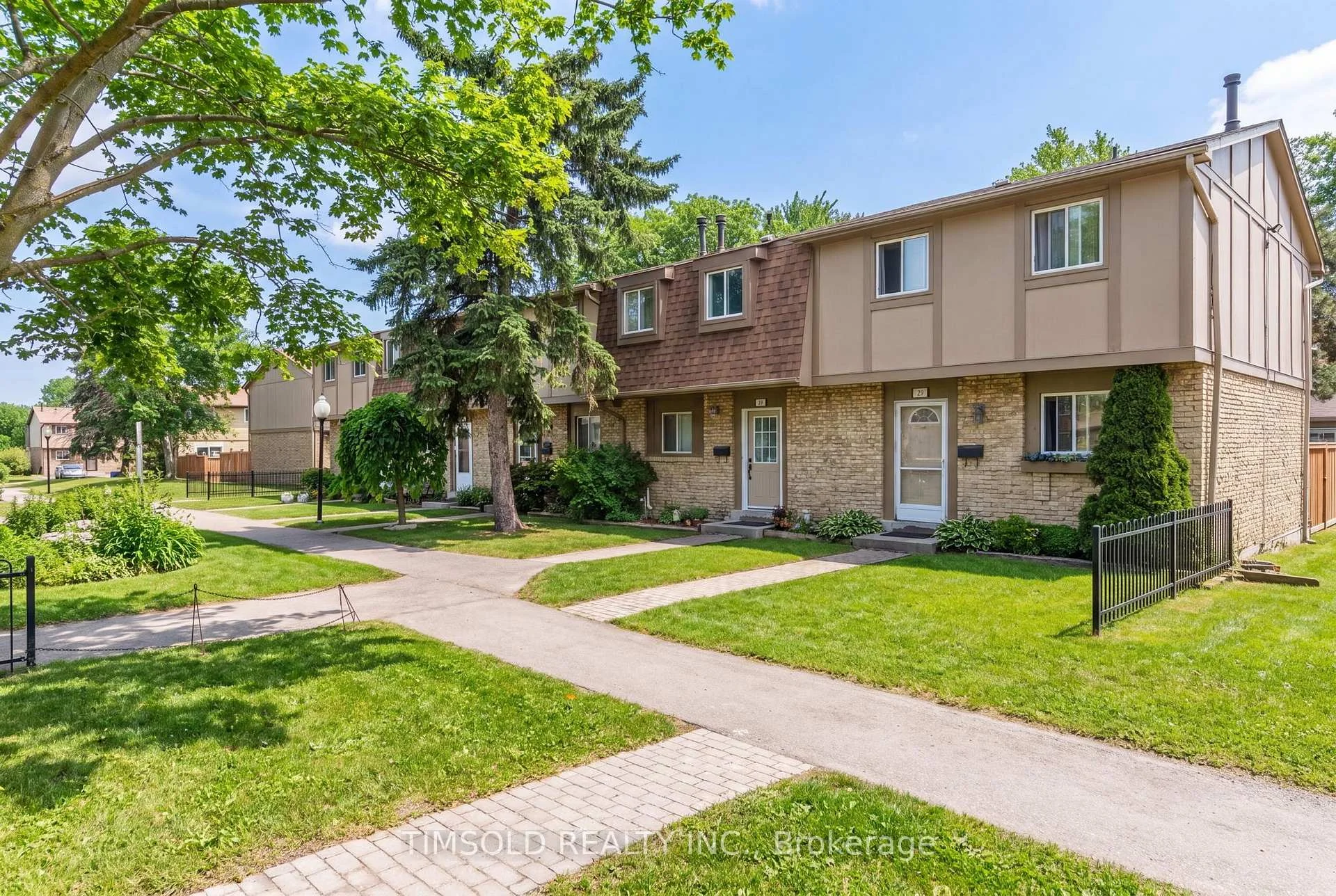 Photo 4 of Unit 29, 57 Hansen Road N, Brampton, Madoc — HOMEH