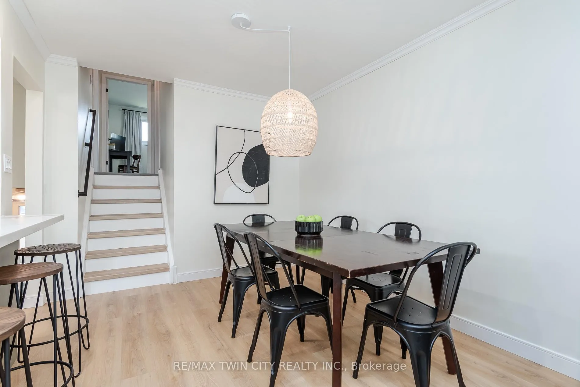 Photo 11 of 43 Inverness Street, Brantford — HOMEH