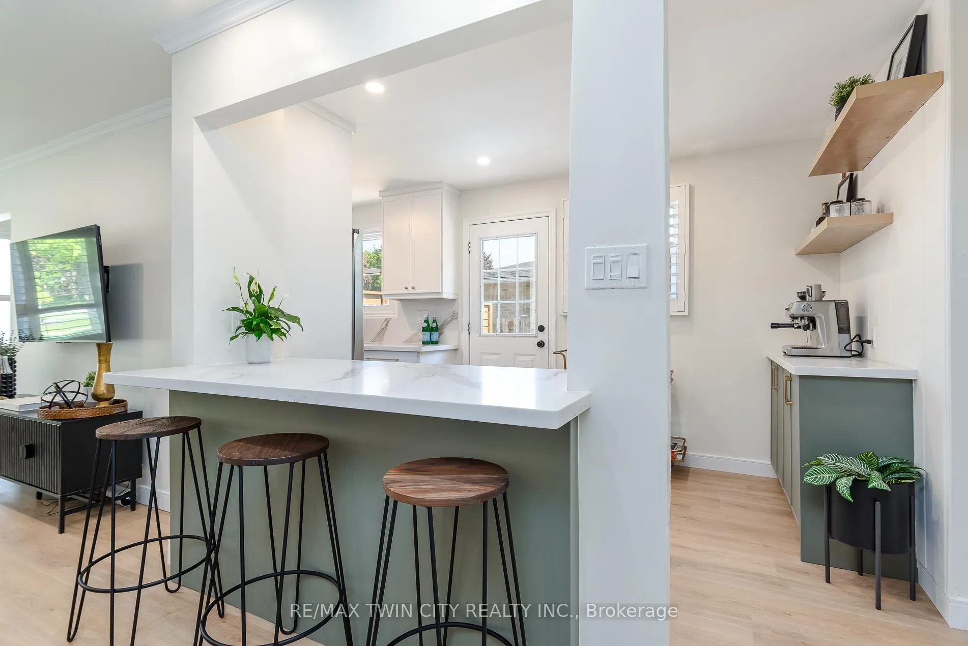 Photo 15 of 43 Inverness Street, Brantford — HOMEH
