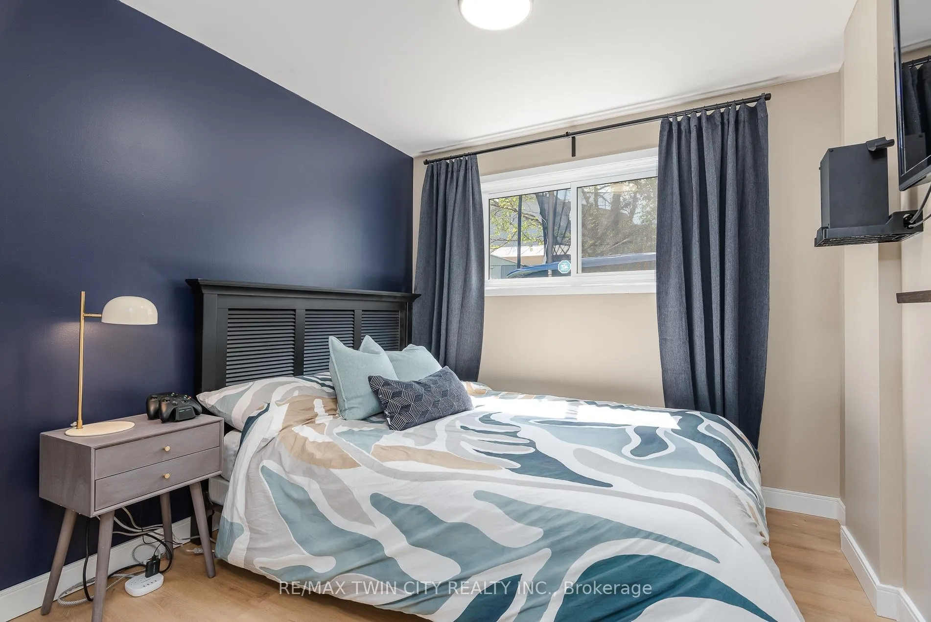Photo 29 of 43 Inverness Street, Brantford — HOMEH