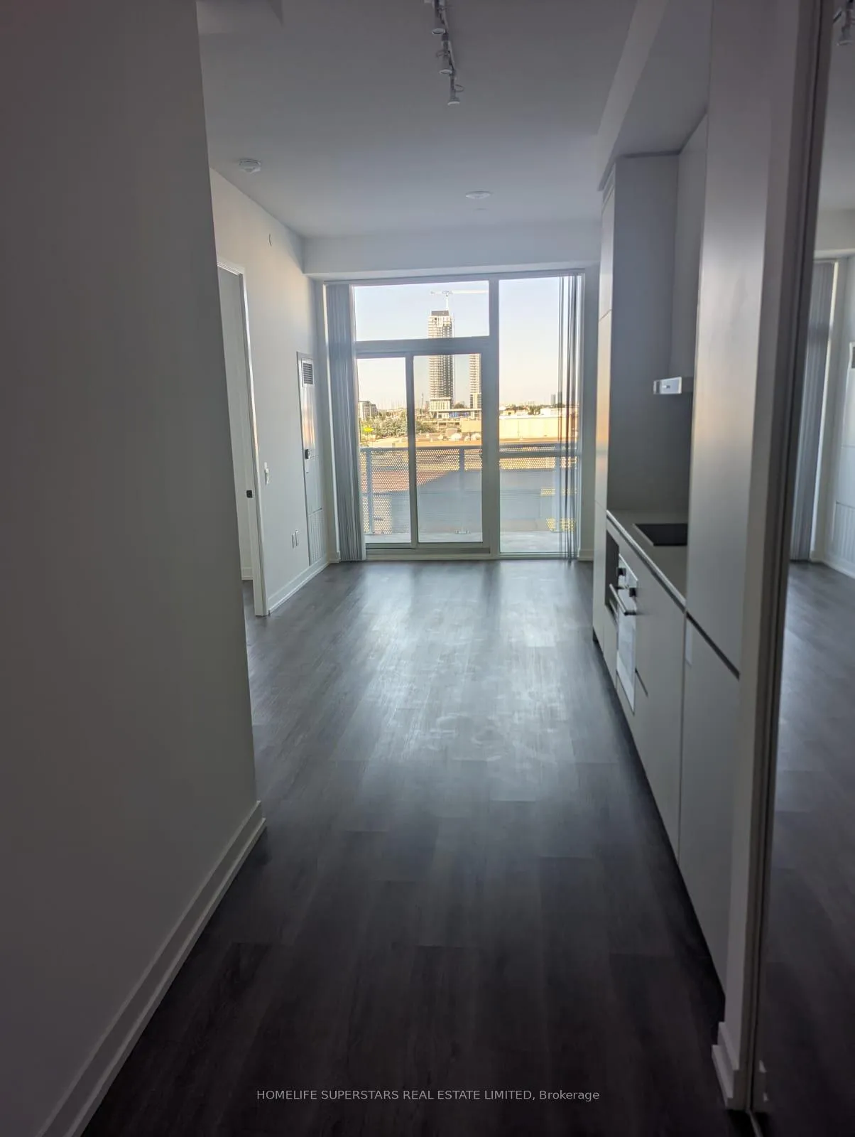Photo 6 of Unit 708, 28 Interchange Way, Vaughan, Vaughan Corporate Centre — HOMEH