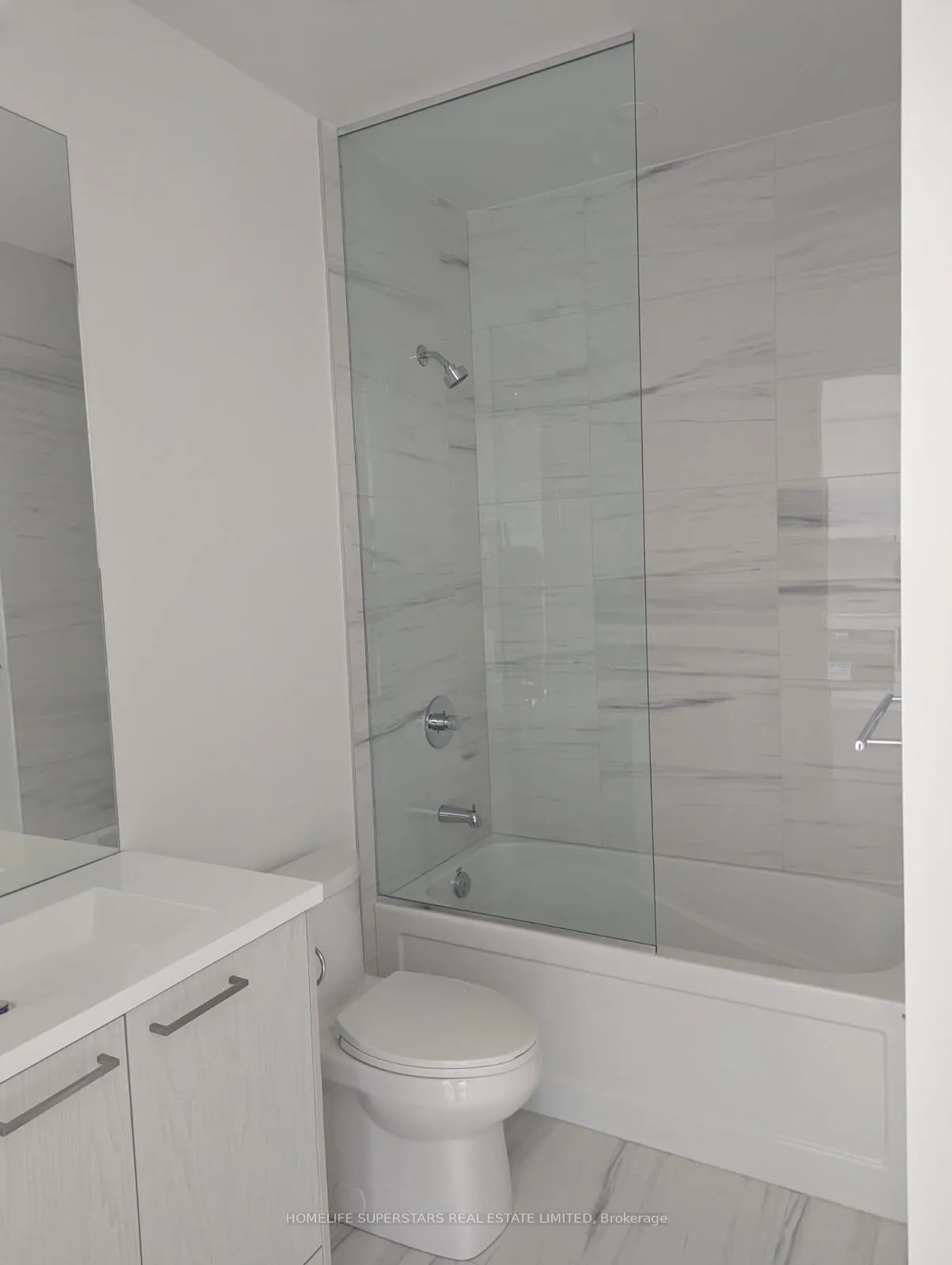 Photo 9 of Unit 708, 28 Interchange Way, Vaughan, Vaughan Corporate Centre — HOMEH
