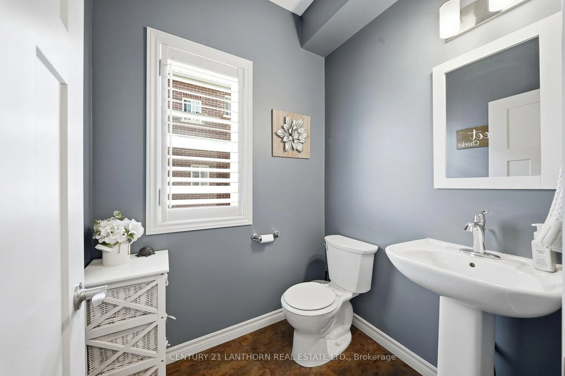 Photo 9 of 17 Cavendish Drive, Belleville, Thurlow Ward — HOMEH