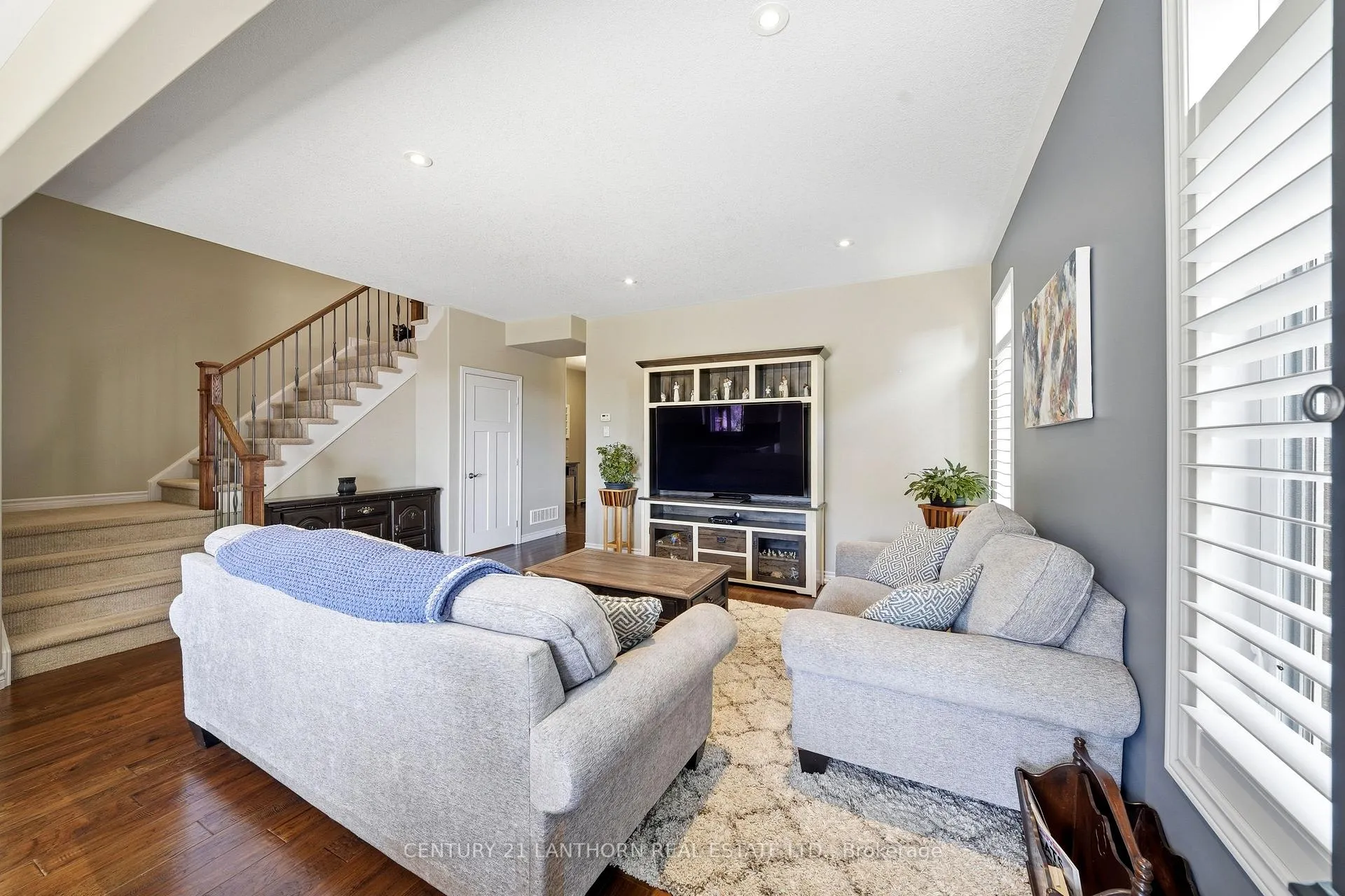 Photo 13 of 17 Cavendish Drive, Belleville, Thurlow Ward — HOMEH