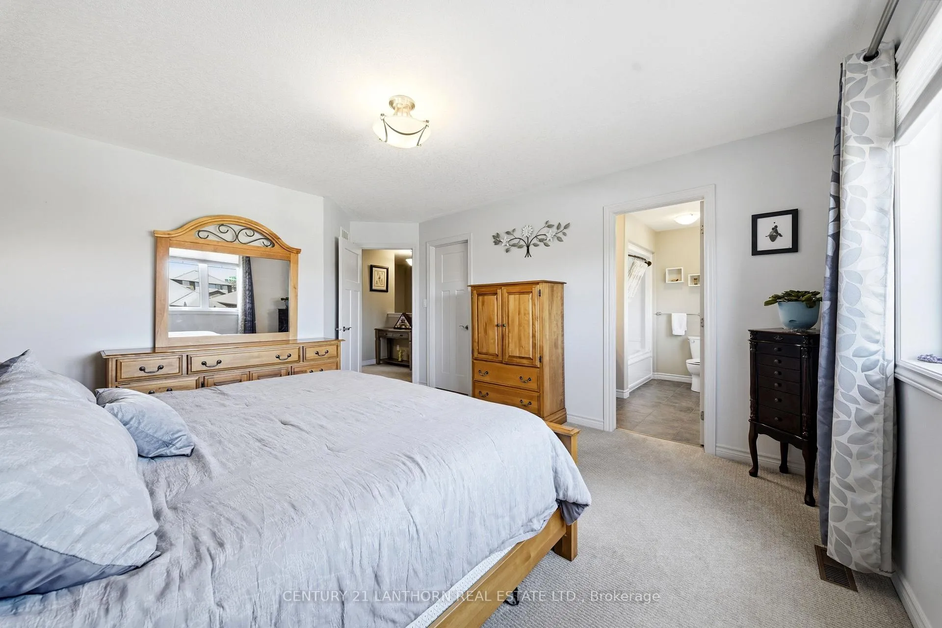 Photo 21 of 17 Cavendish Drive, Belleville, Thurlow Ward — HOMEH
