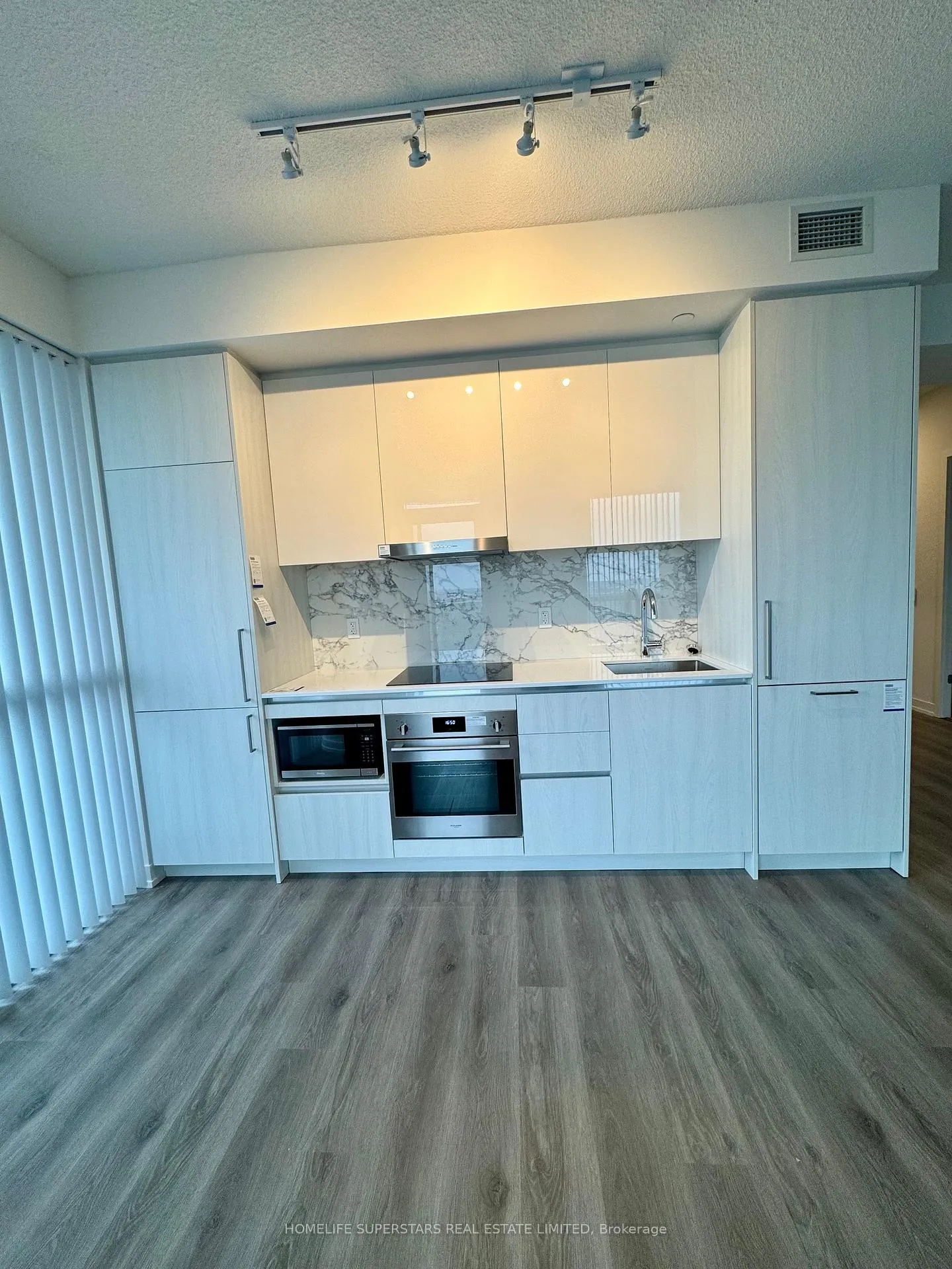 Photo 14 of Unit 1812, 225 Commerce Street, Vaughan, Vaughan Corporate Centre — HOMEH