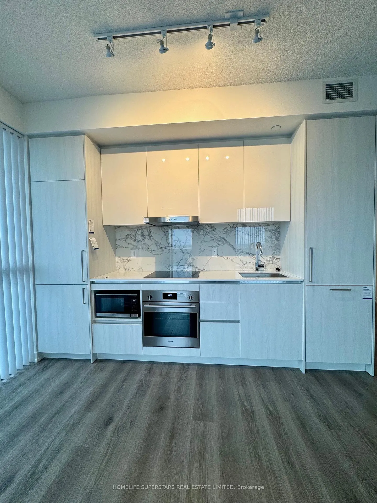 Photo 15 of Unit 1812, 225 Commerce Street, Vaughan, Vaughan Corporate Centre — HOMEH