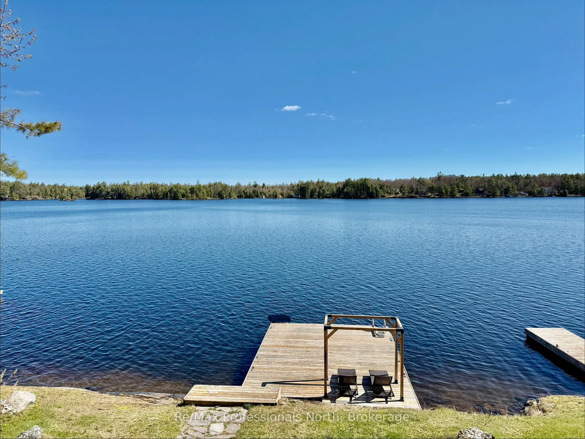 Photo 3 of Unit 2, 550 Sixth Street, Gravenhurst, Muskoka (S) — HOMEH