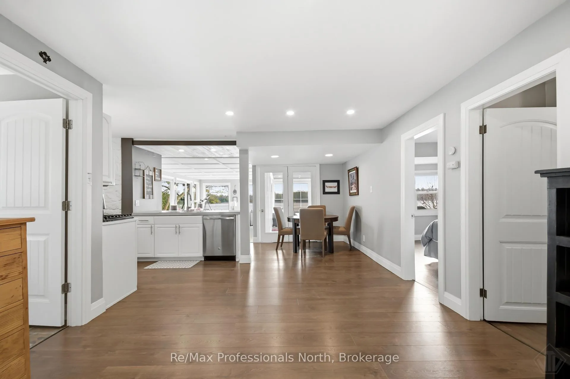 Photo 5 of Unit 2, 550 Sixth Street, Gravenhurst, Muskoka (S) — HOMEH