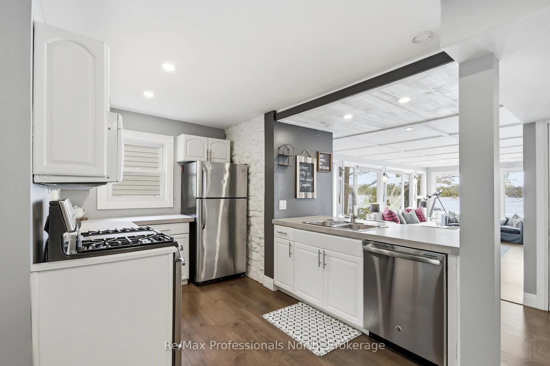 Photo 6 of Unit 2, 550 Sixth Street, Gravenhurst, Muskoka (S) — HOMEH