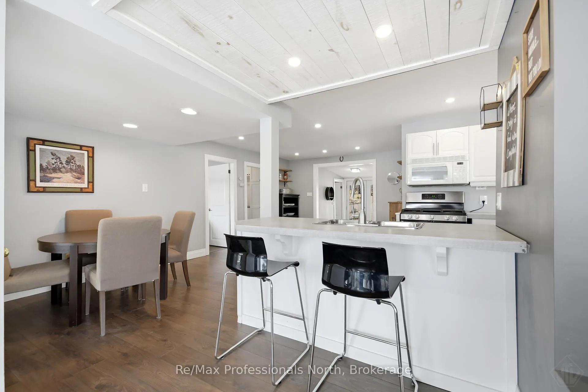 Photo 11 of Unit 2, 550 Sixth Street, Gravenhurst, Muskoka (S) — HOMEH