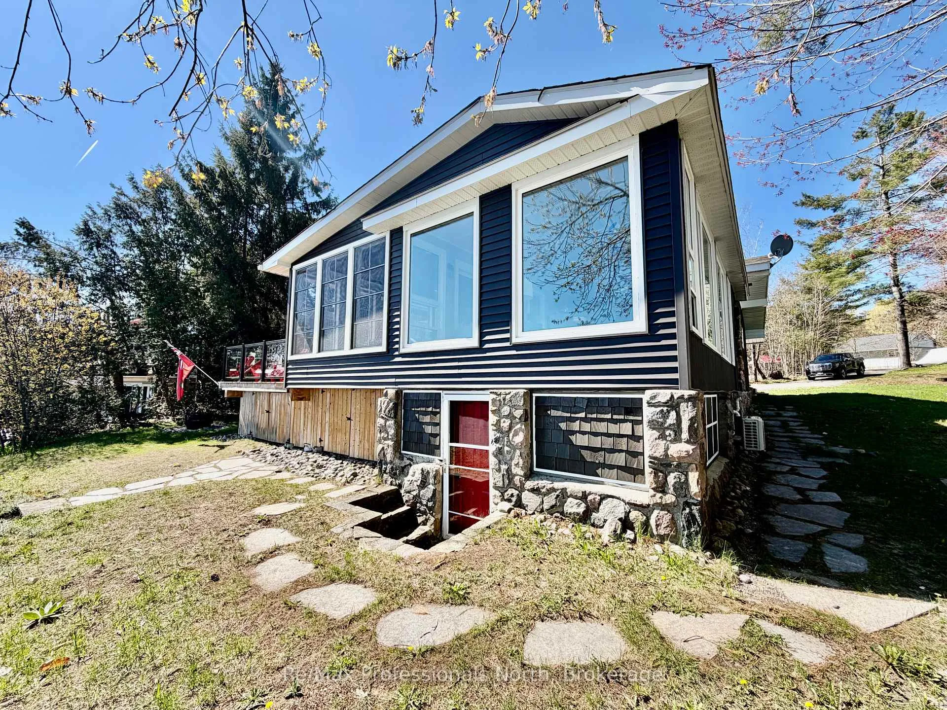Photo 42 of Unit 2, 550 Sixth Street, Gravenhurst, Muskoka (S) — HOMEH