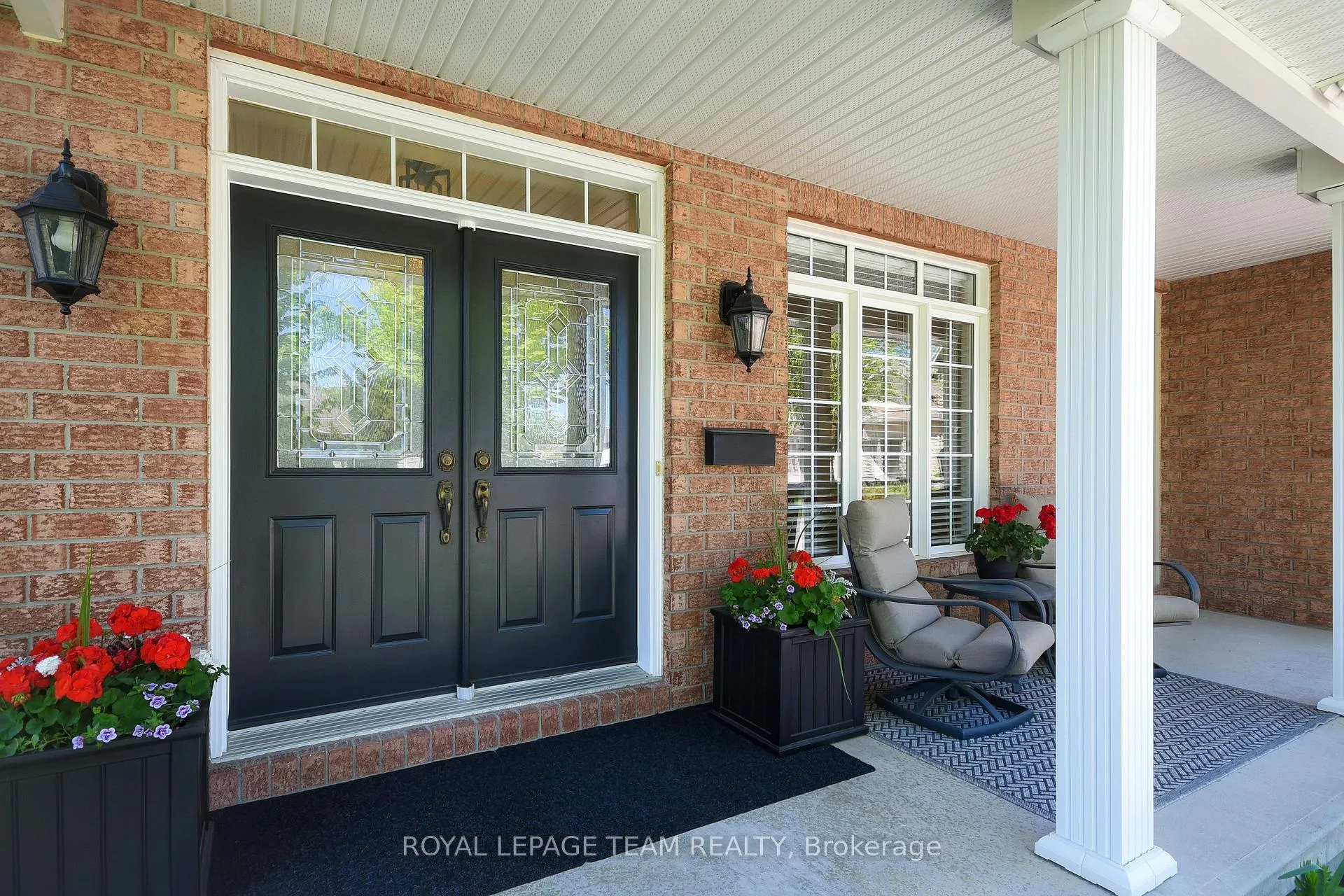 Photo 4 of 51 Shining Star Circle, Ottawa, Stittsville (South) — HOMEH