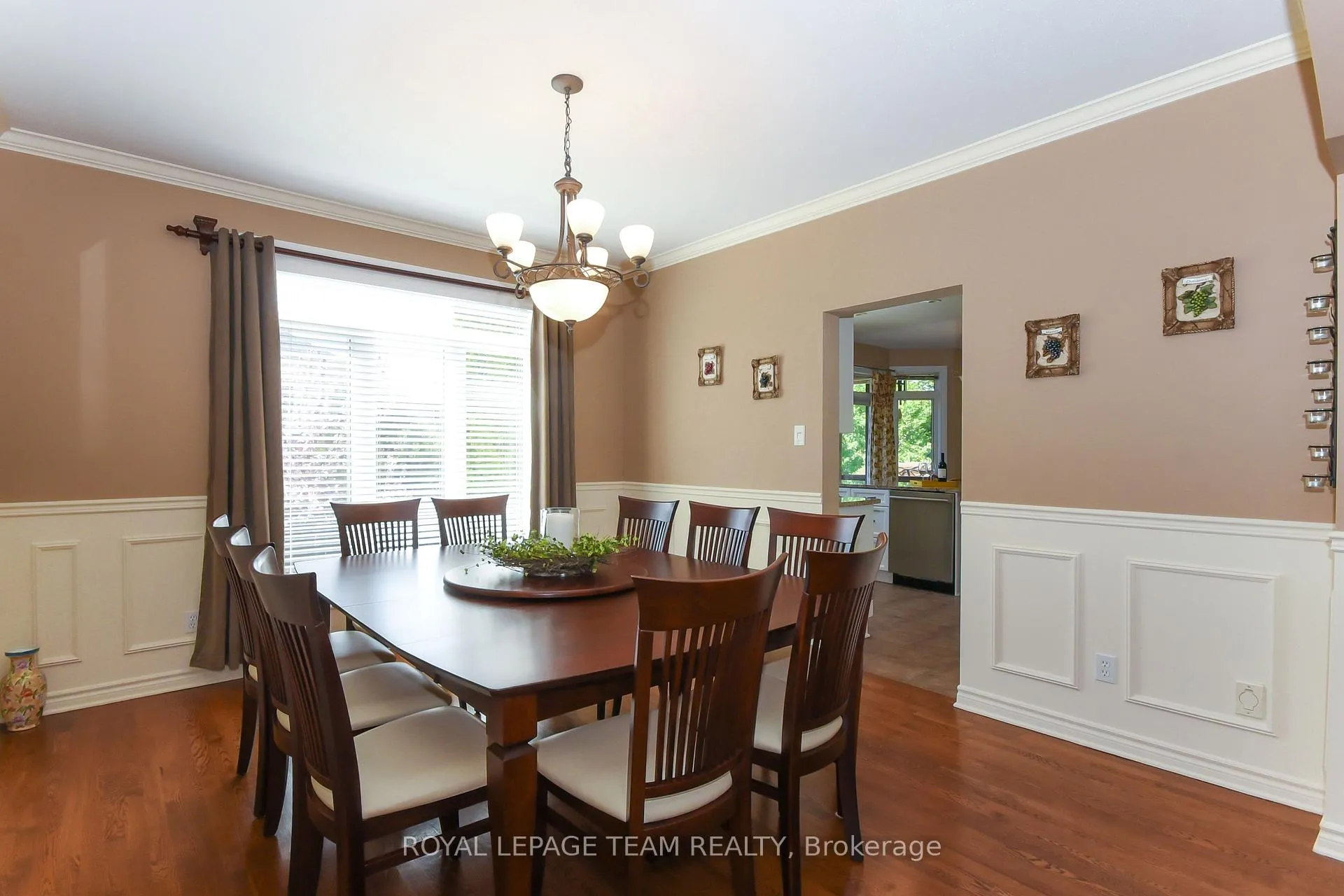Photo 8 of 51 Shining Star Circle, Ottawa, Stittsville (South) — HOMEH