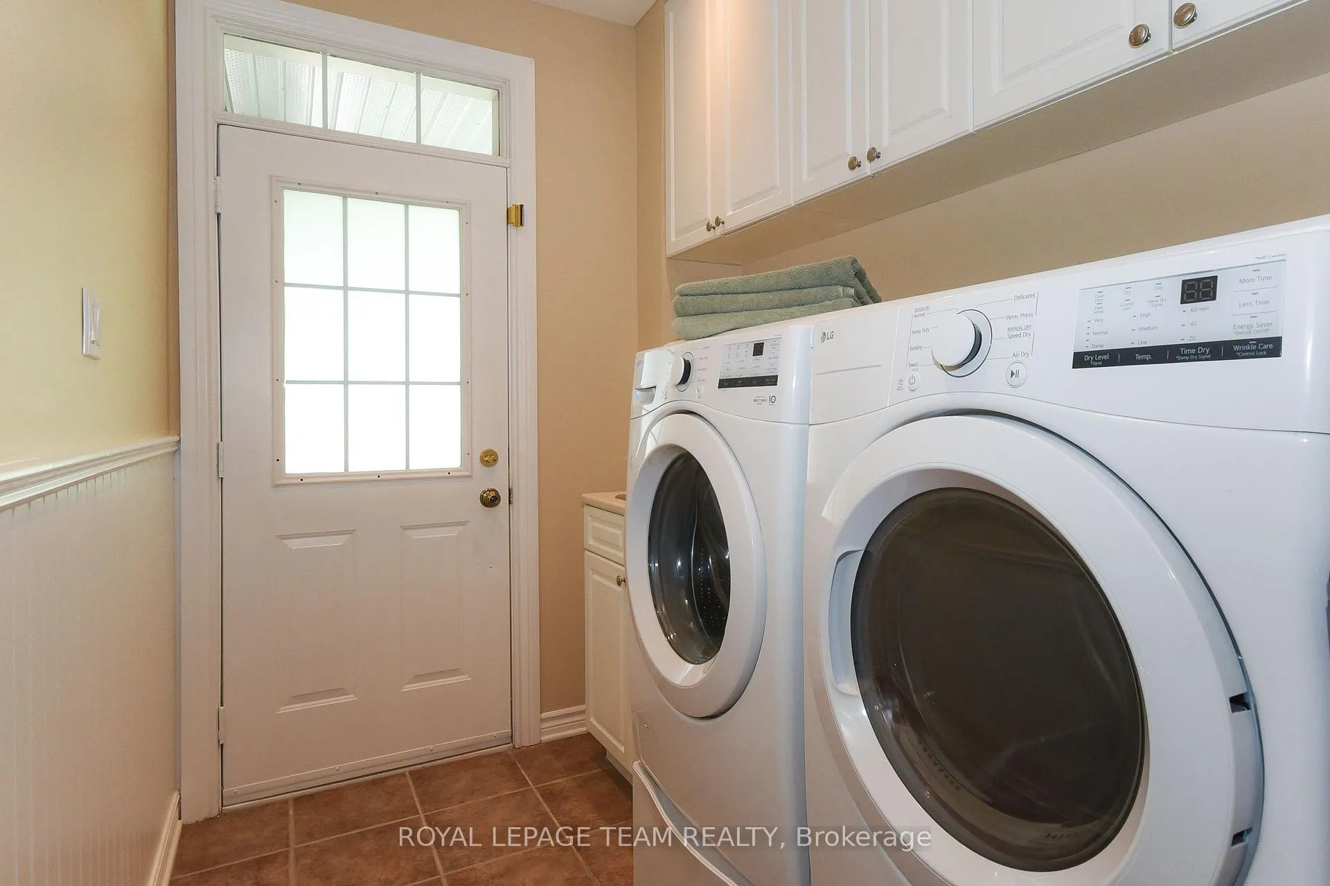 Photo 13 of 51 Shining Star Circle, Ottawa, Stittsville (South) — HOMEH